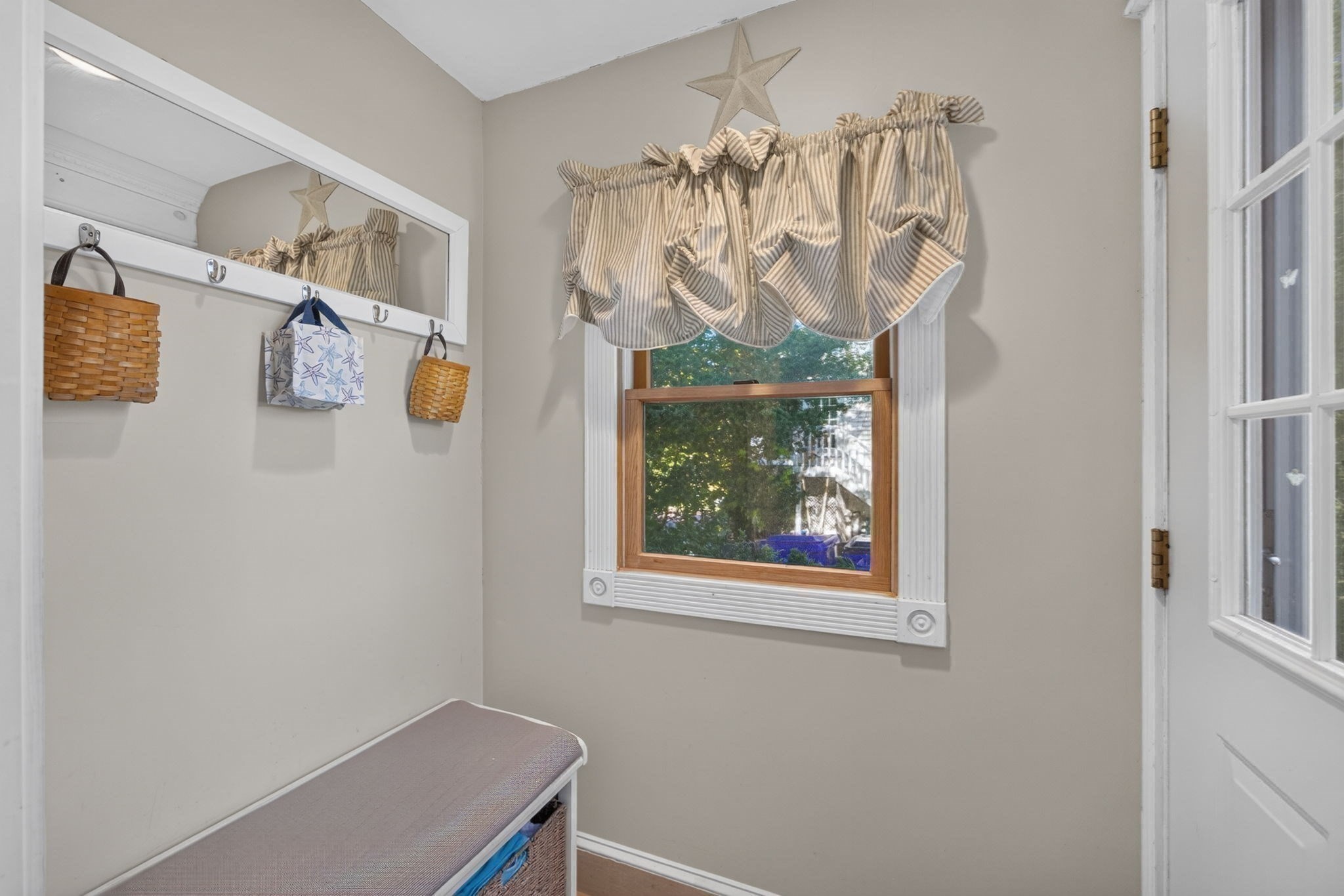 908 Shore Rd Property Photo 16