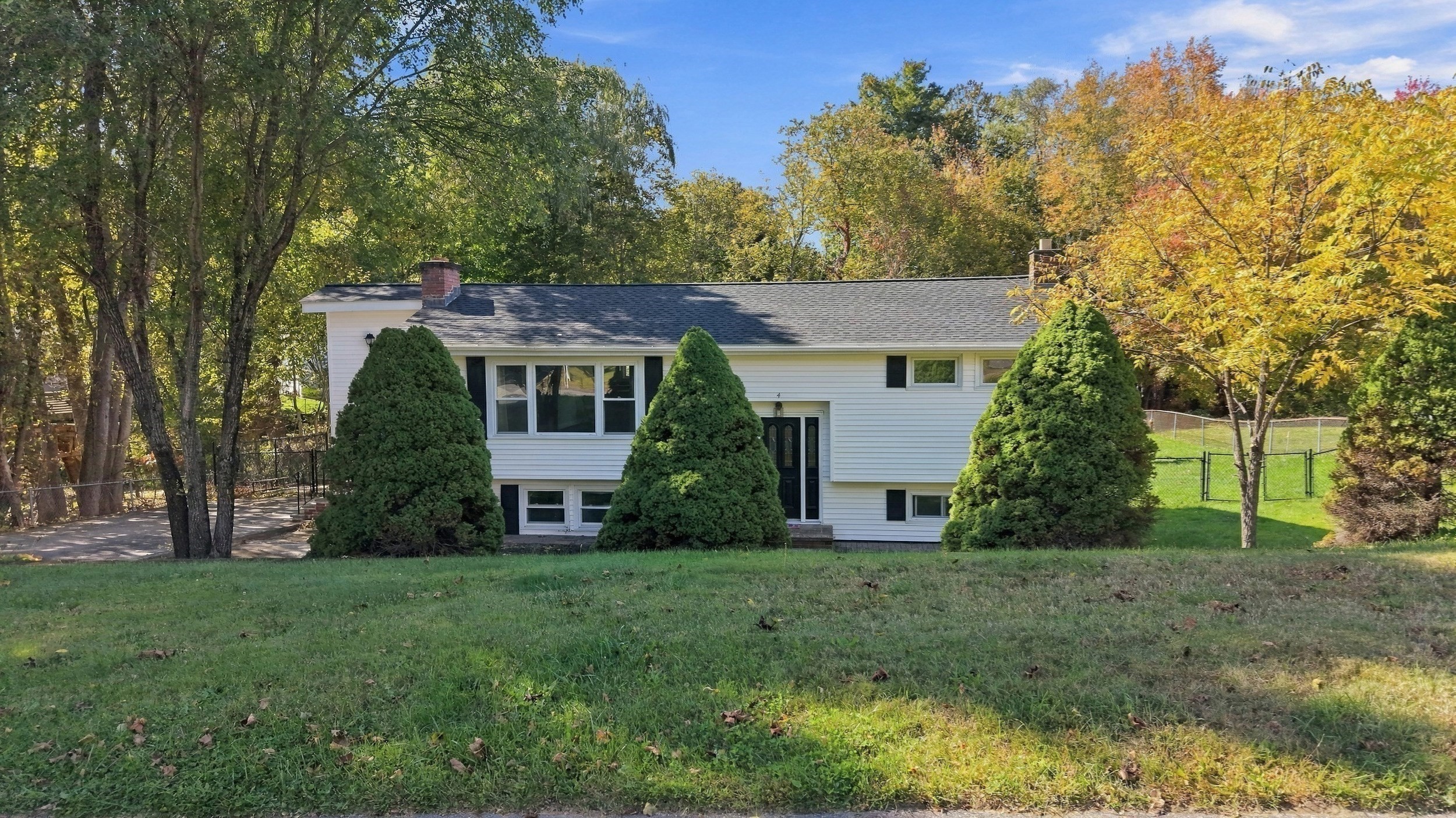 4 Richardson Road Property Photo 32