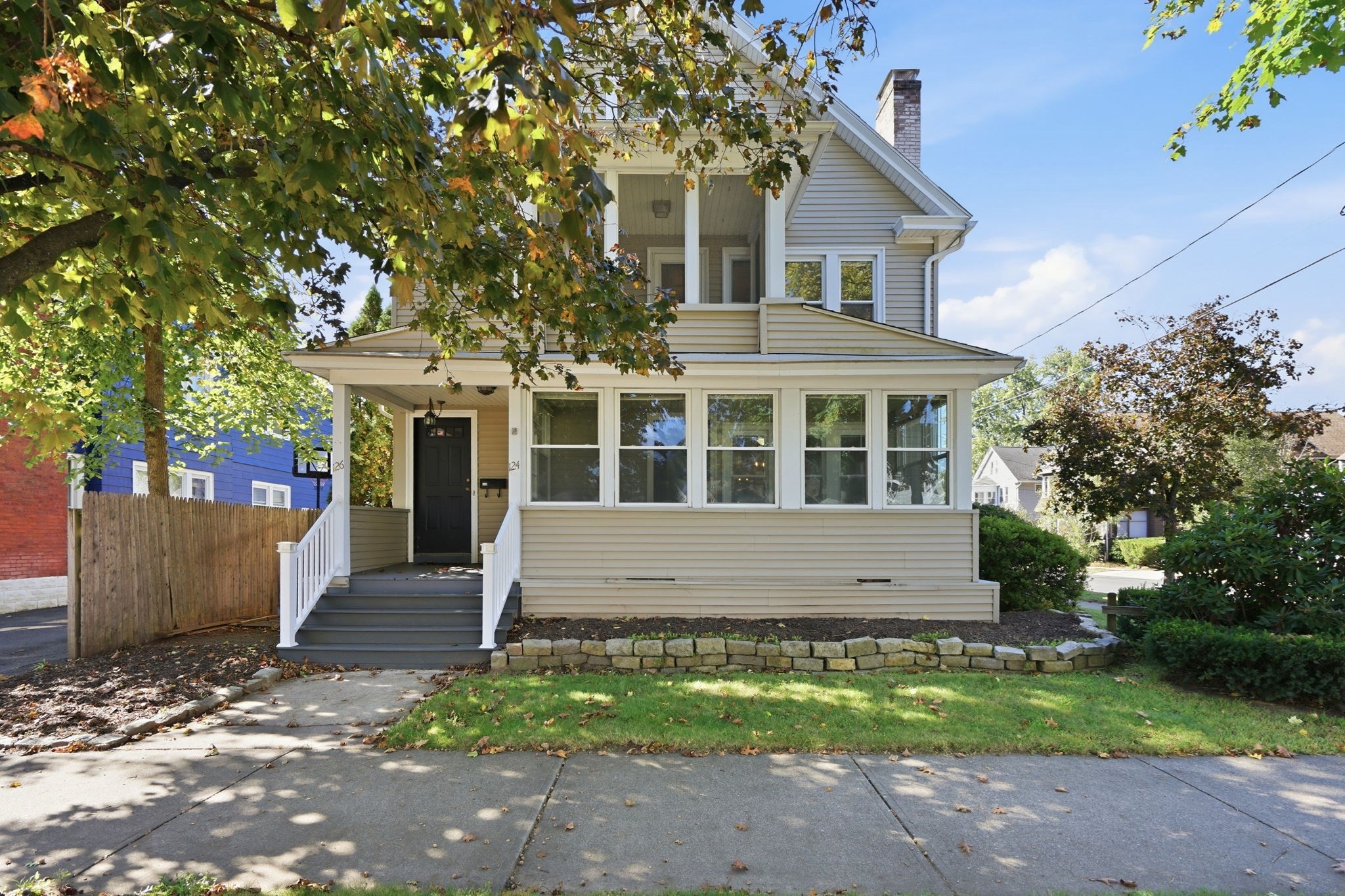 124-126 Woodlawn St Property Photo 1