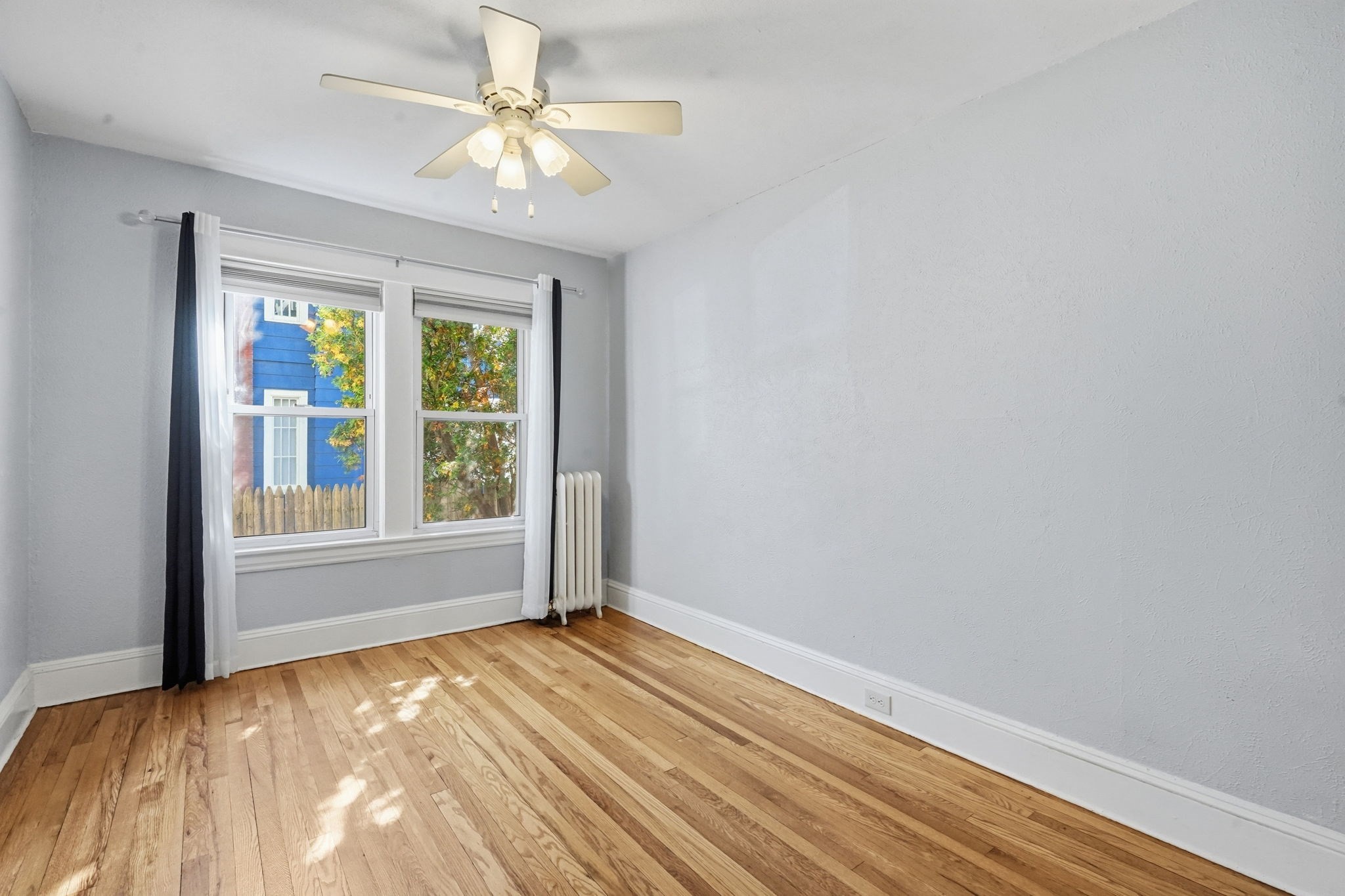 124-126 Woodlawn St Property Photo 16