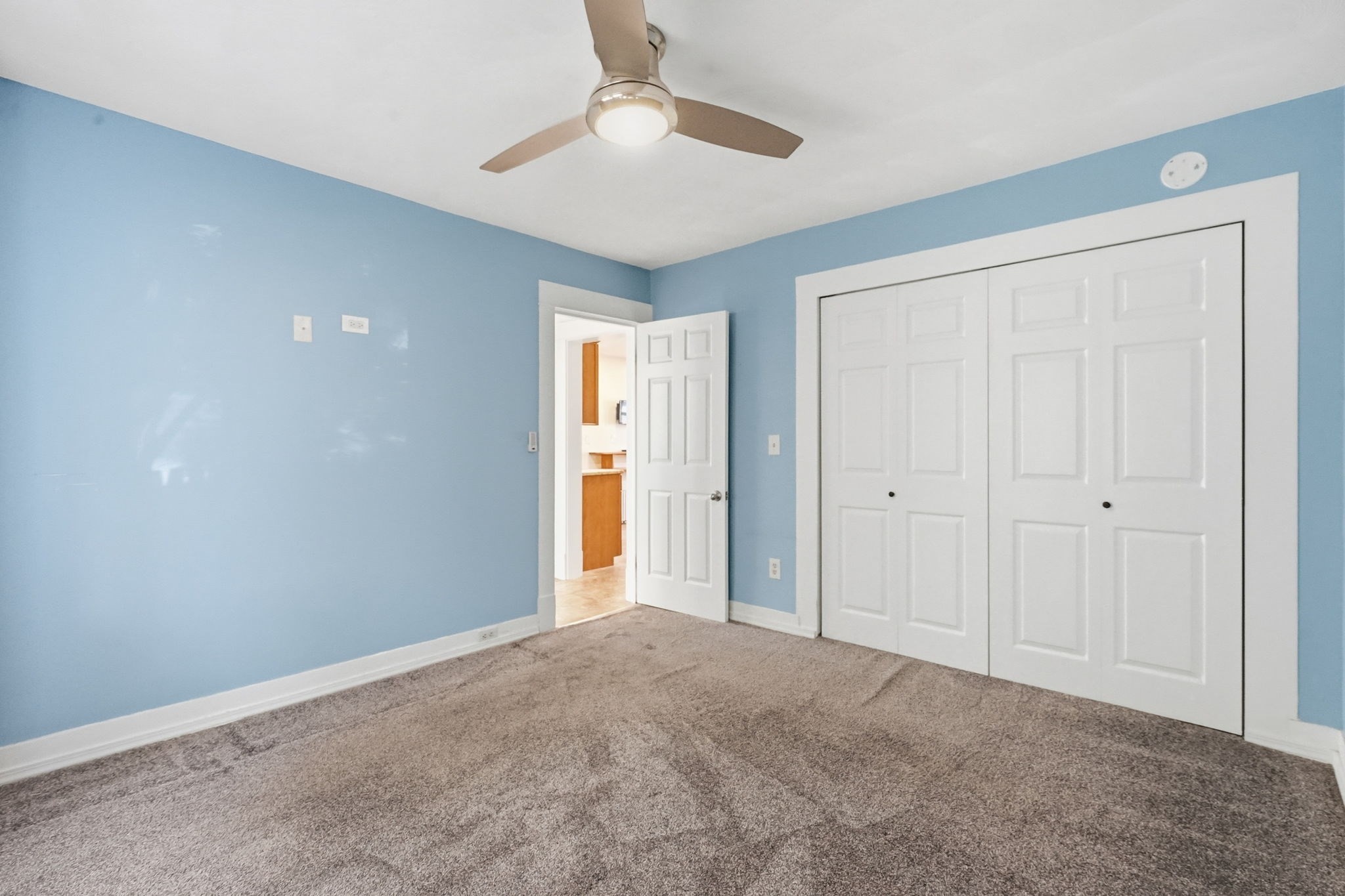 124-126 Woodlawn St Property Photo 22