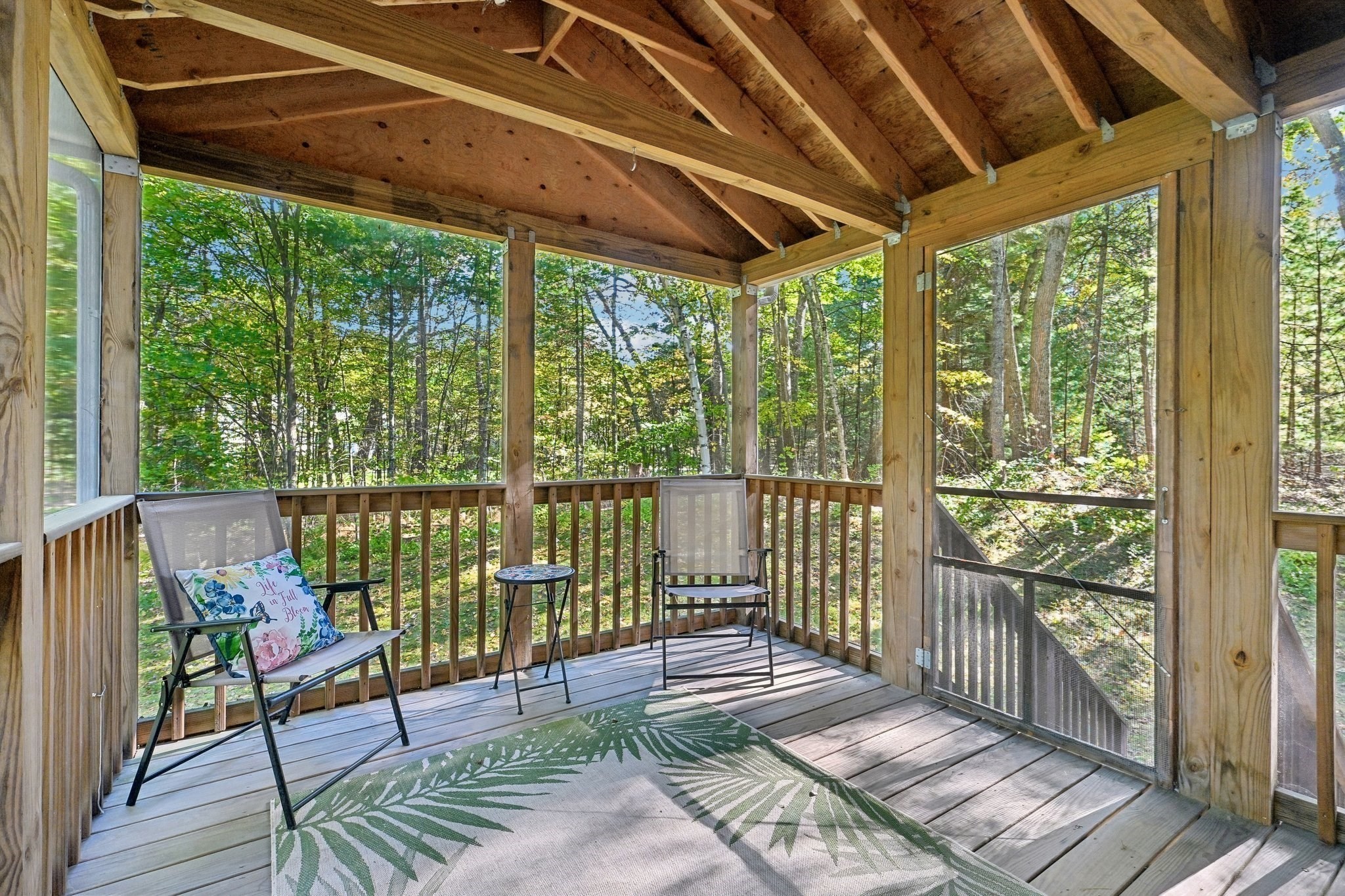 180 Hudson Rd Property Photo 4