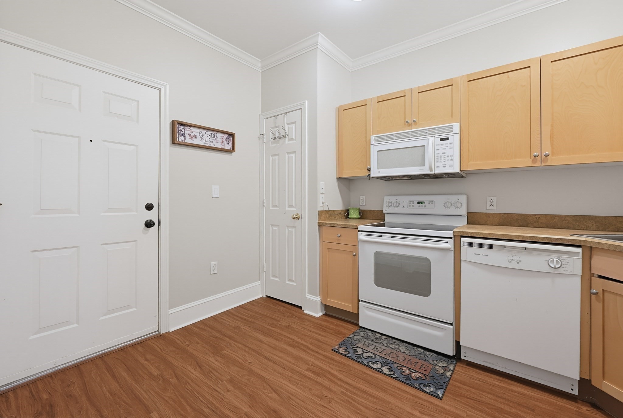 426 Mount Hope # 305 Property Photo 7