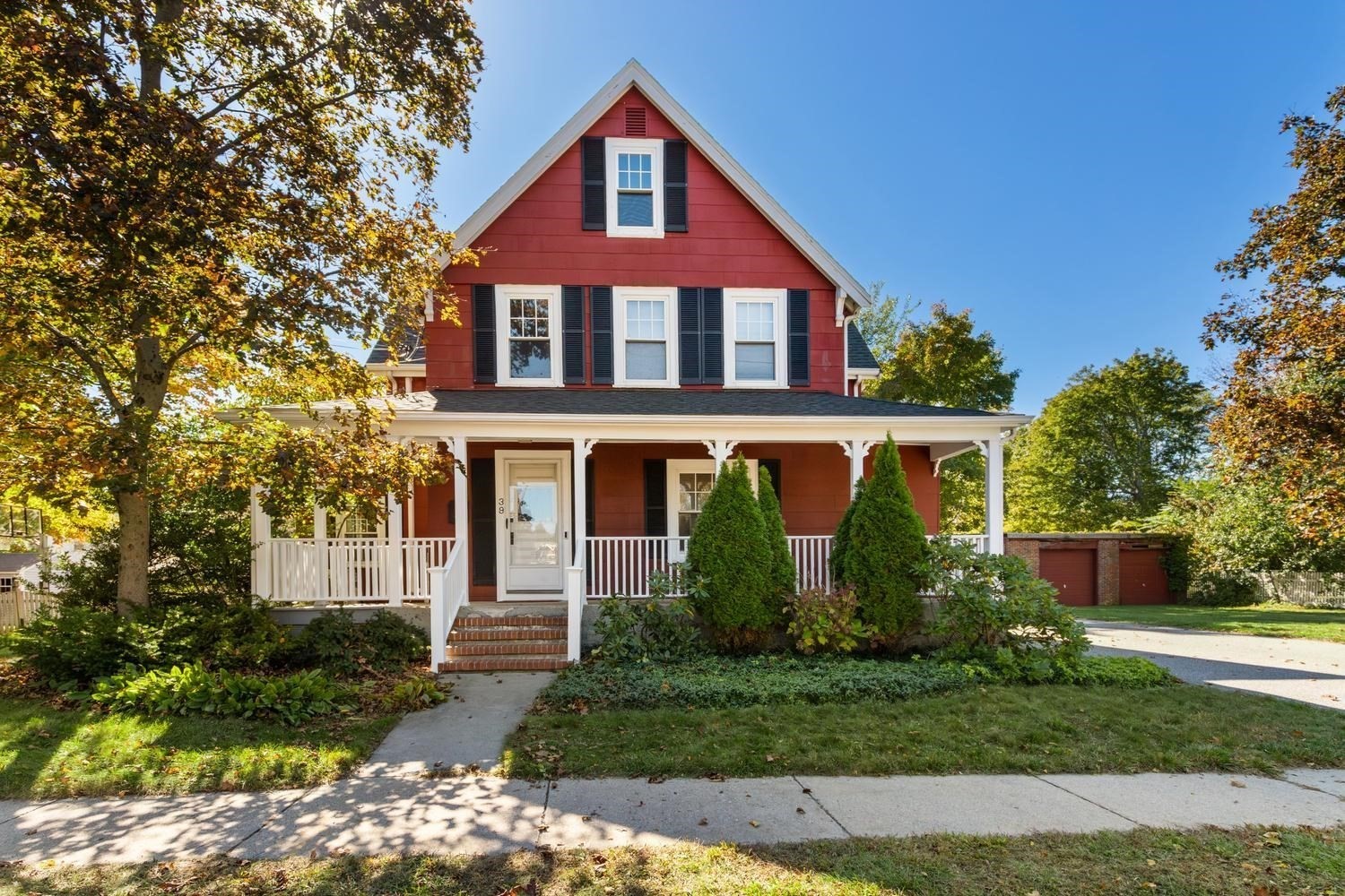 39 Forest St
