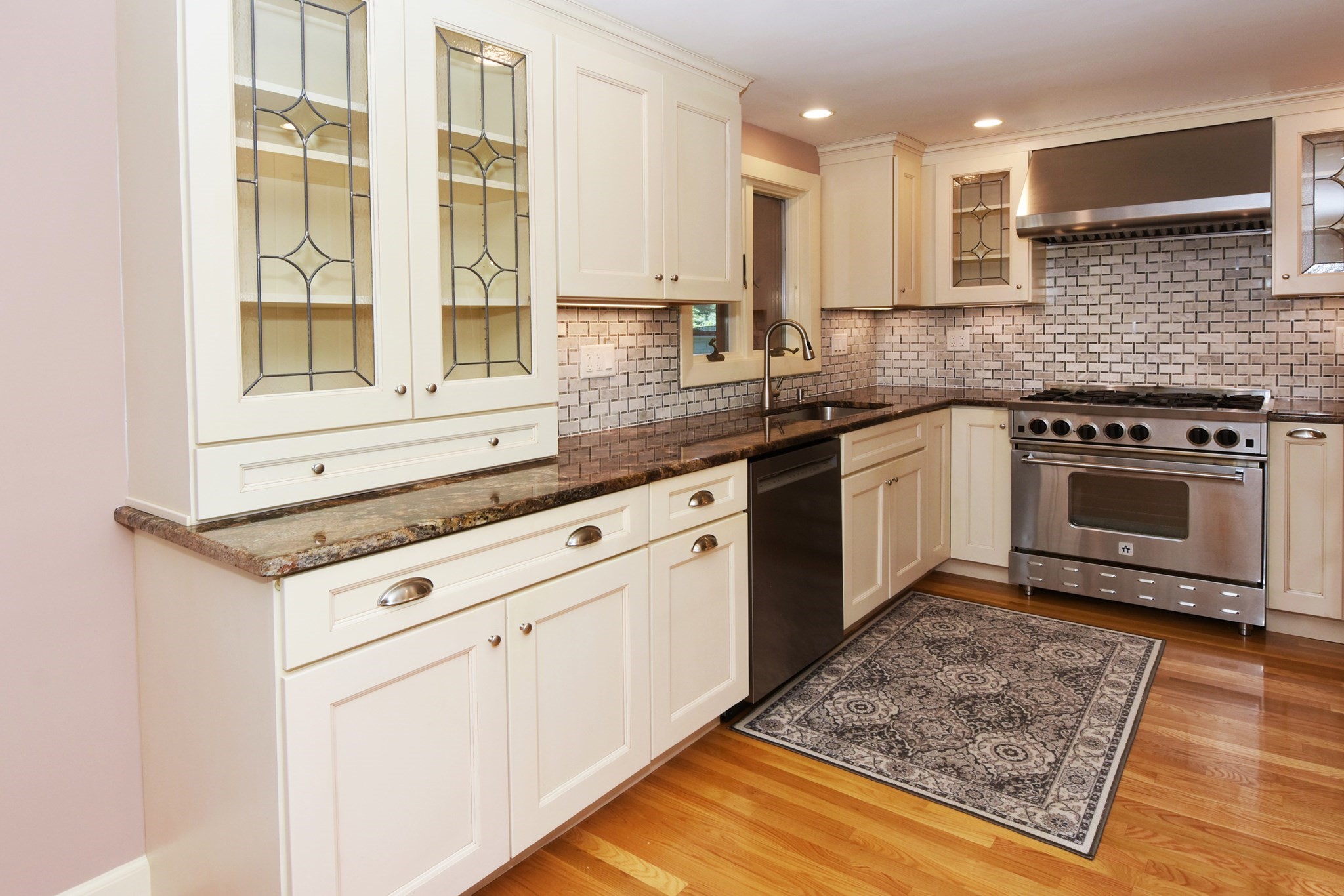 14 Broad St. Property Photo 5
