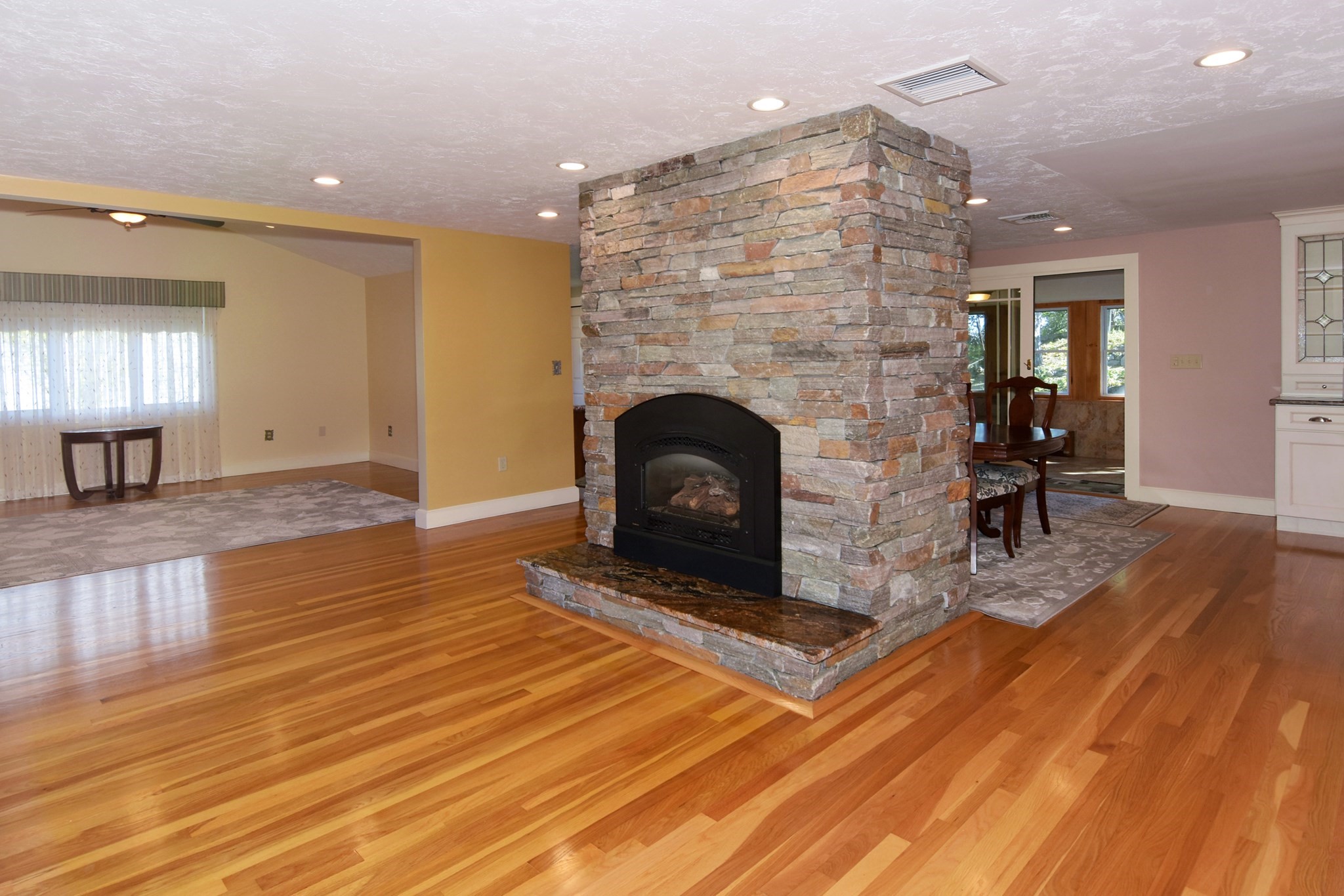 14 Broad St. Property Photo 14