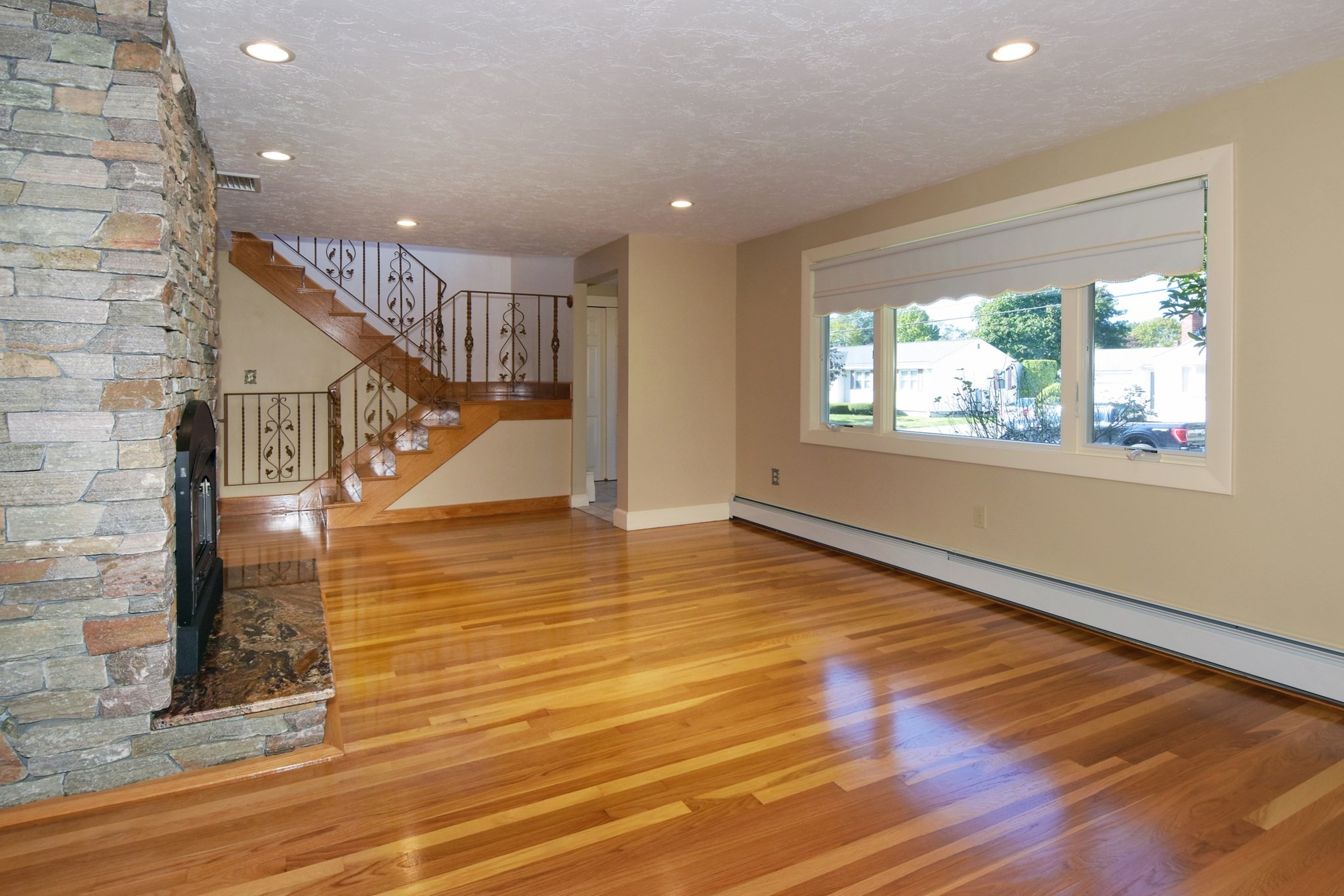 14 Broad St. Property Photo 15
