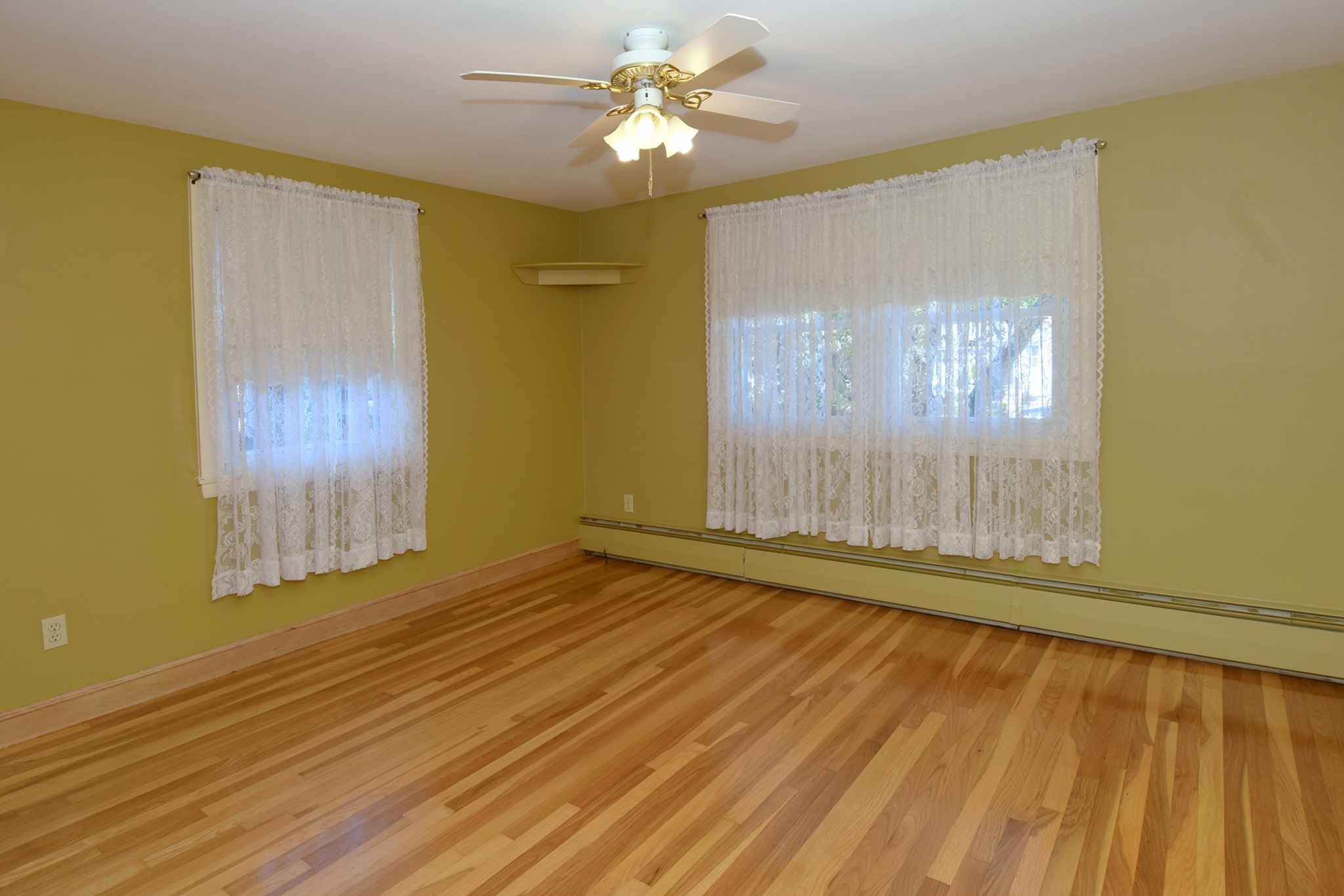 14 Broad St. Property Photo 18