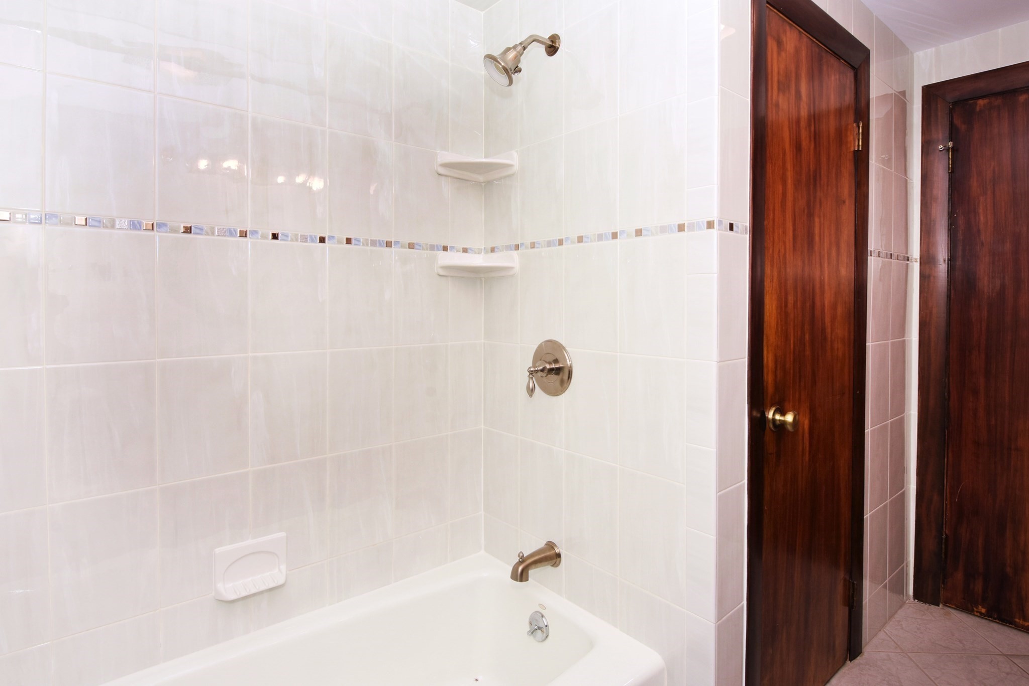 14 Broad St. Property Photo 20