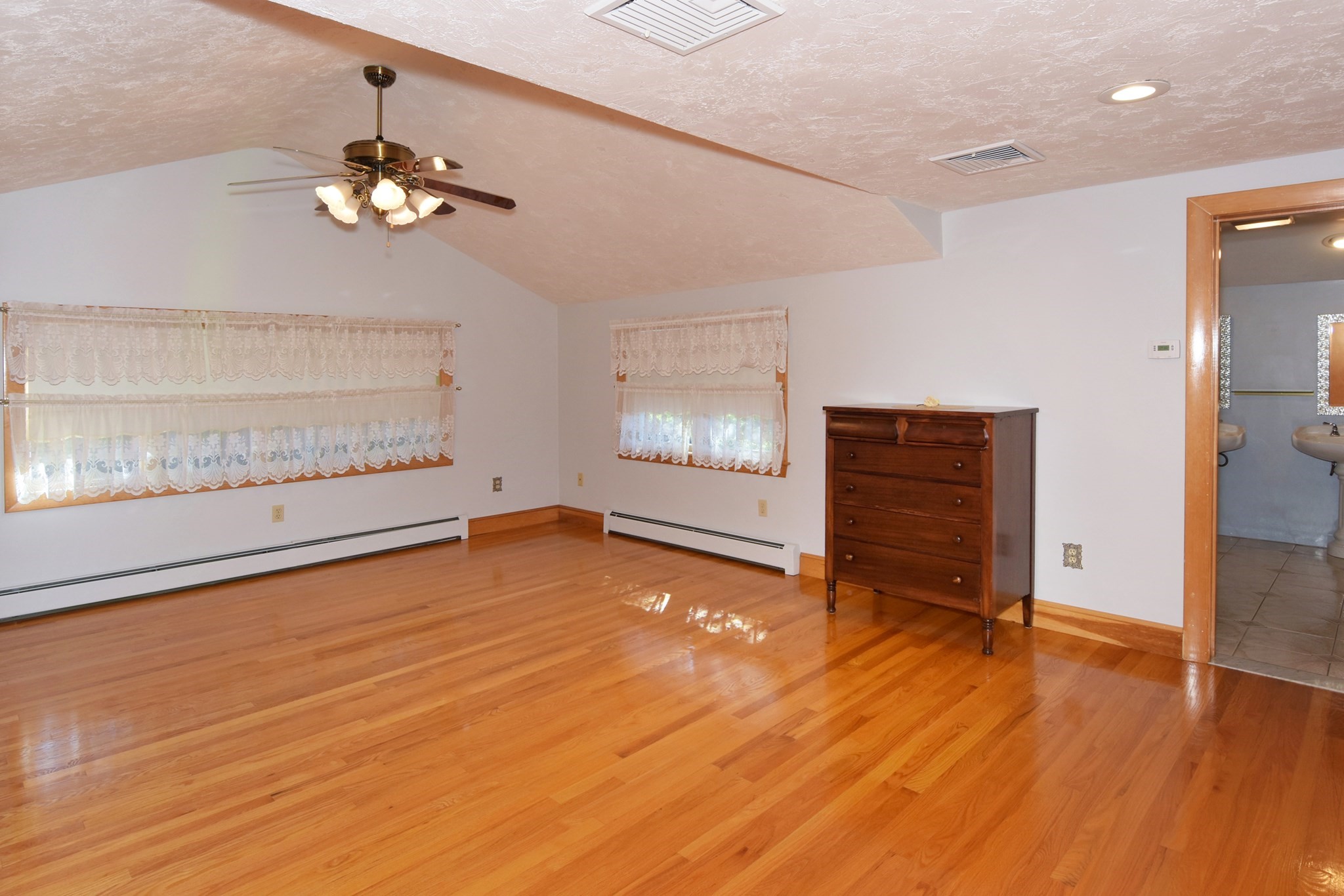 14 Broad St. Property Photo 24