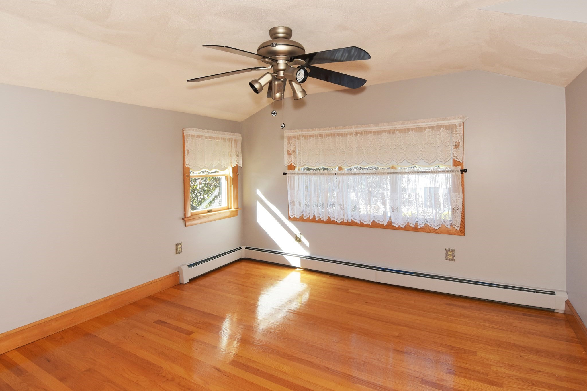 14 Broad St. Property Photo 30