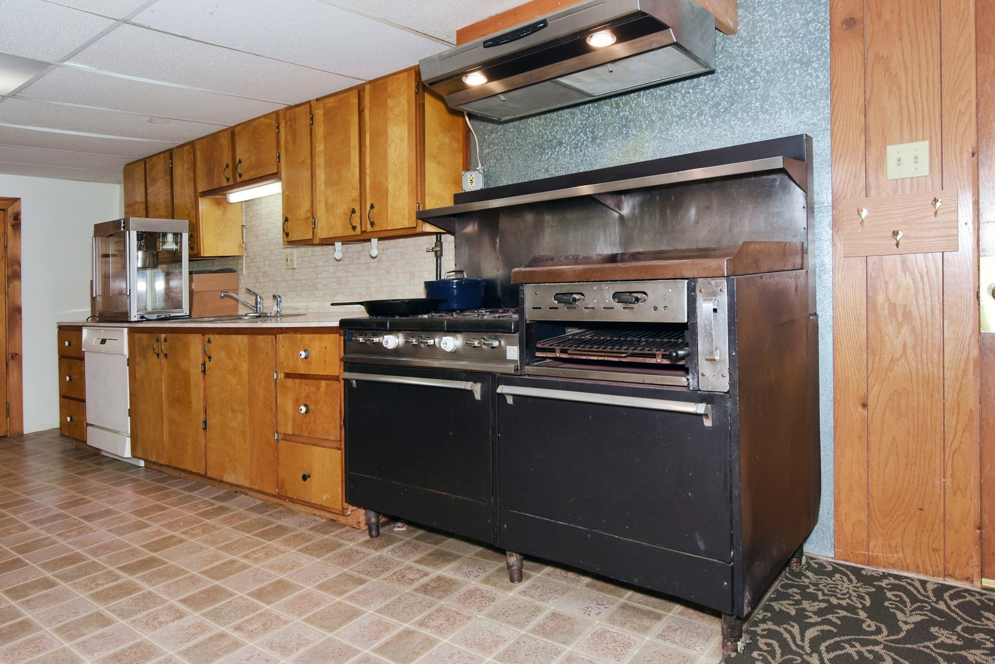 14 Broad St. Property Photo 33