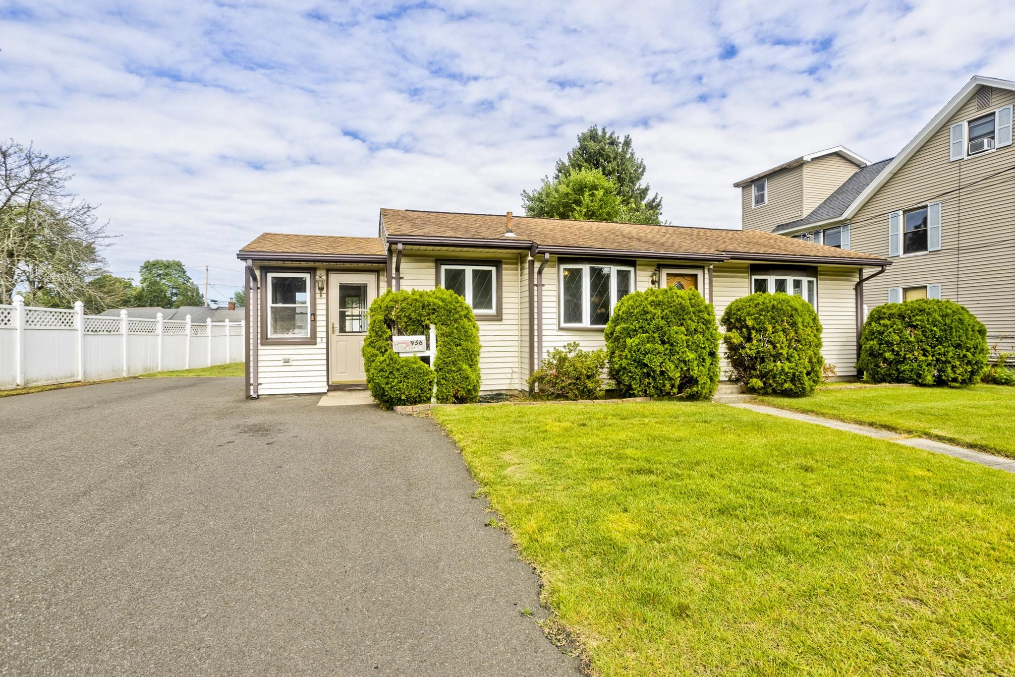 956 Granby Rd Property Photo 1