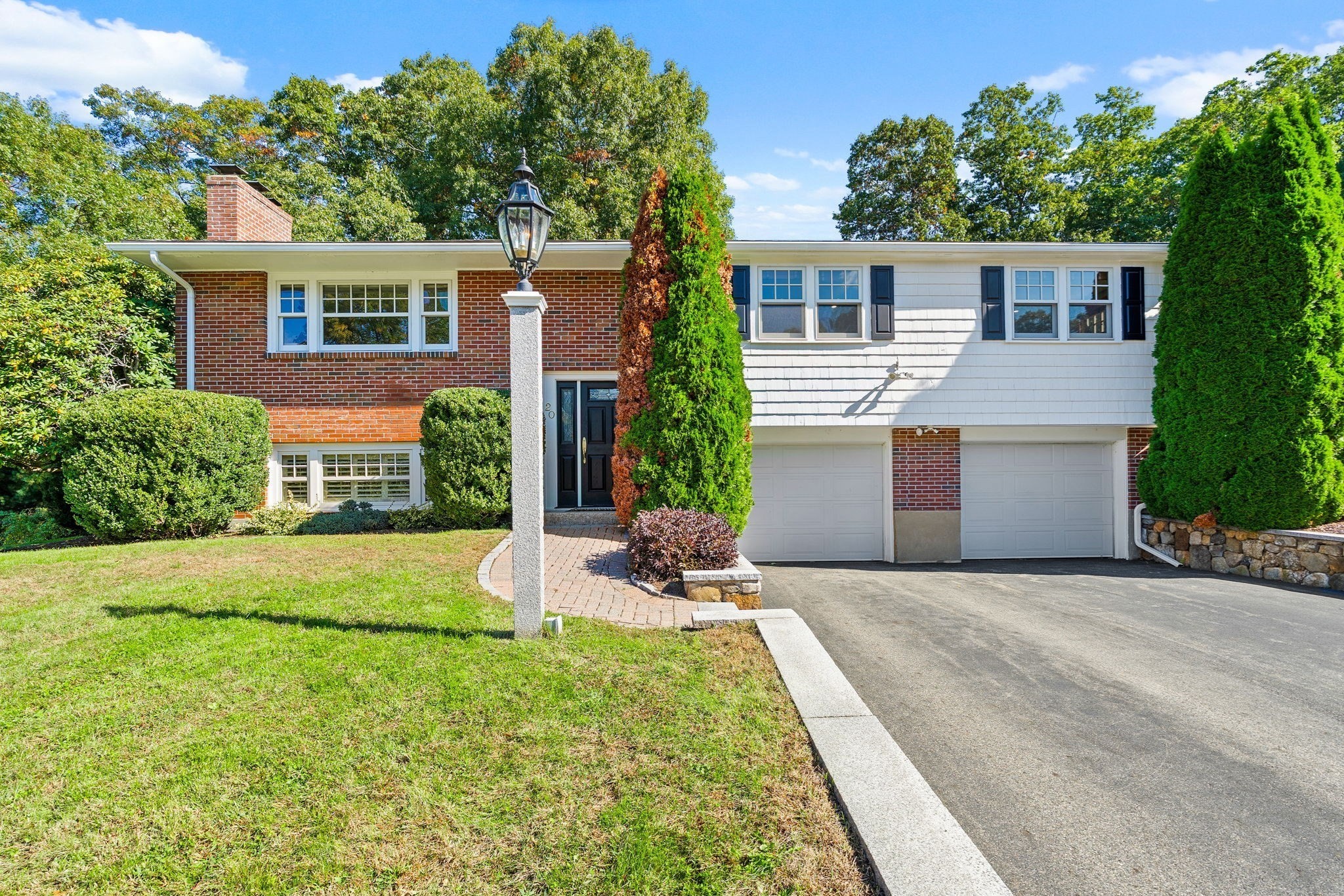 20 Woodchester Cir Property Photo 1