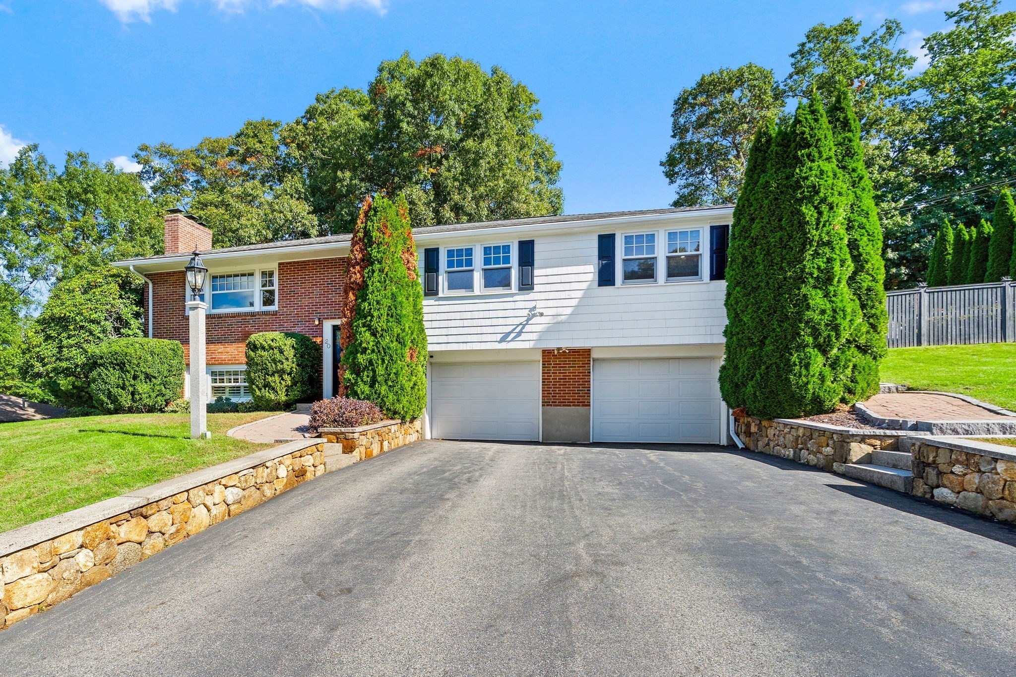 20 Woodchester Cir Property Photo 2