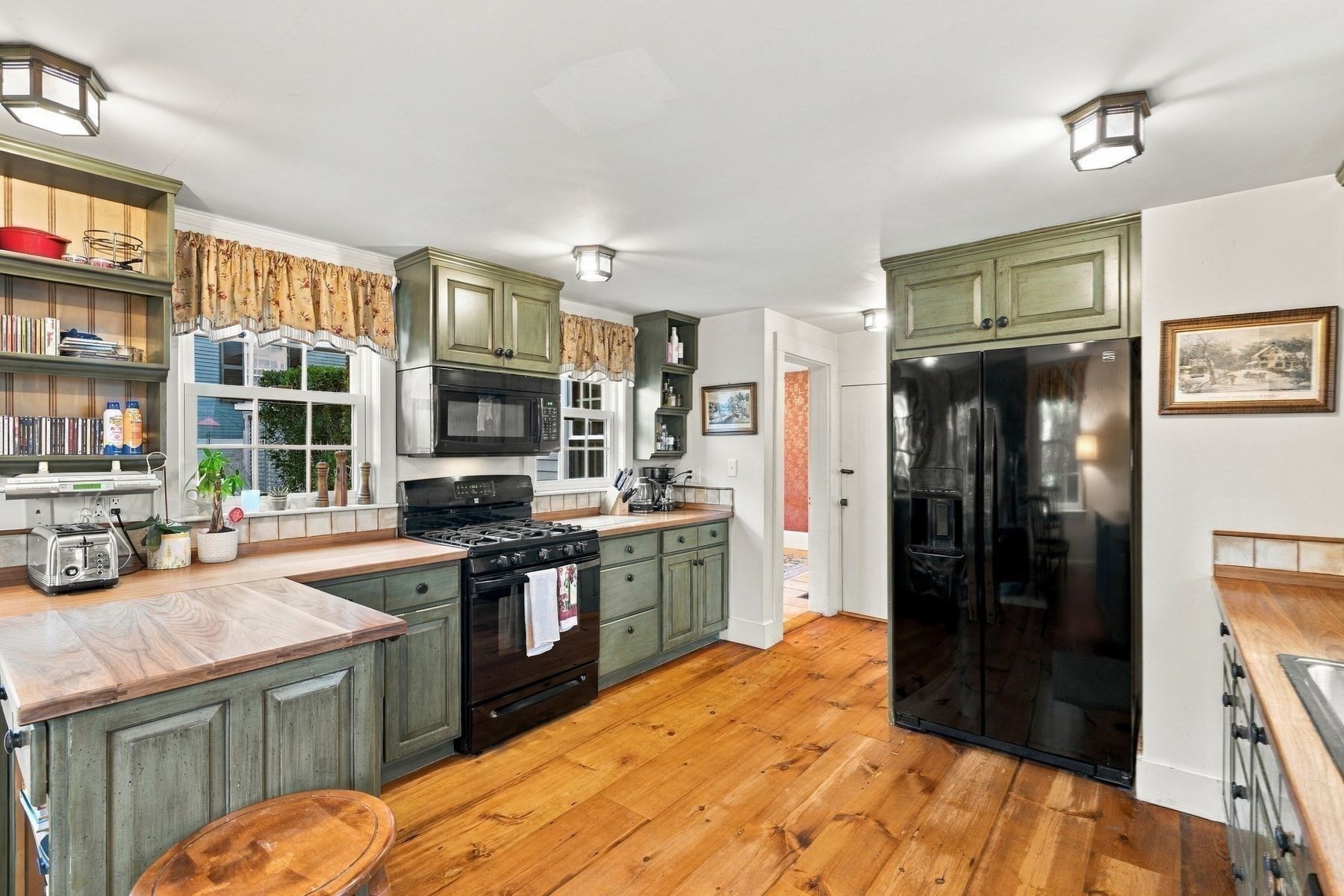 4 Washington Square Property Photo 11