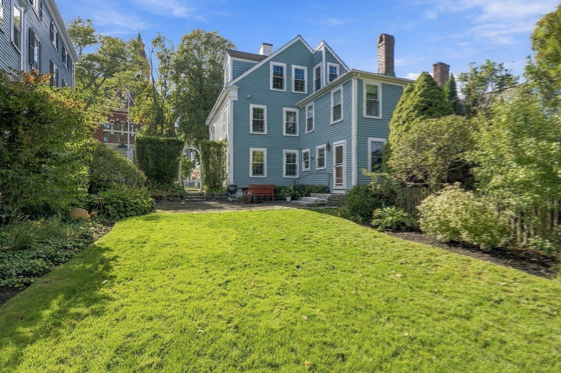 4 Washington Square Property Photo 35