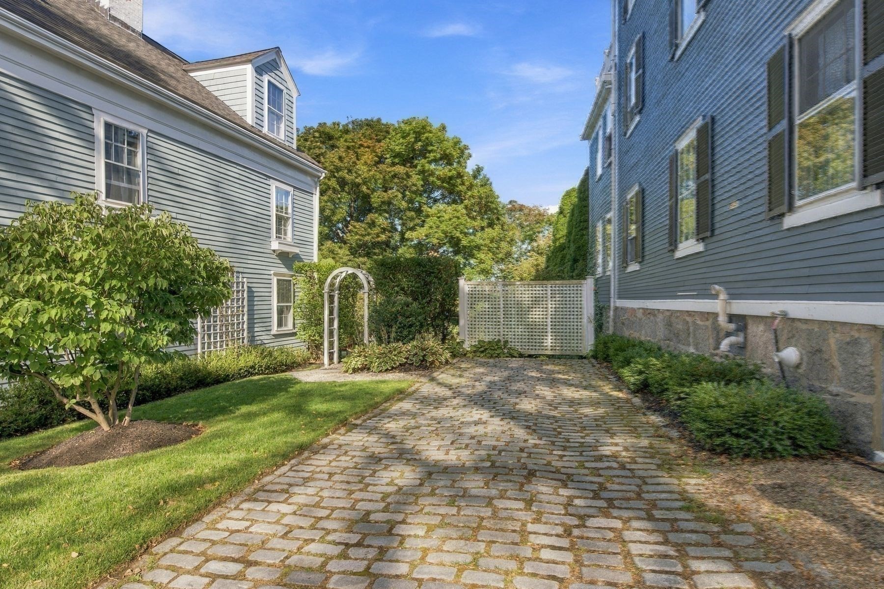 4 Washington Square Property Photo 37