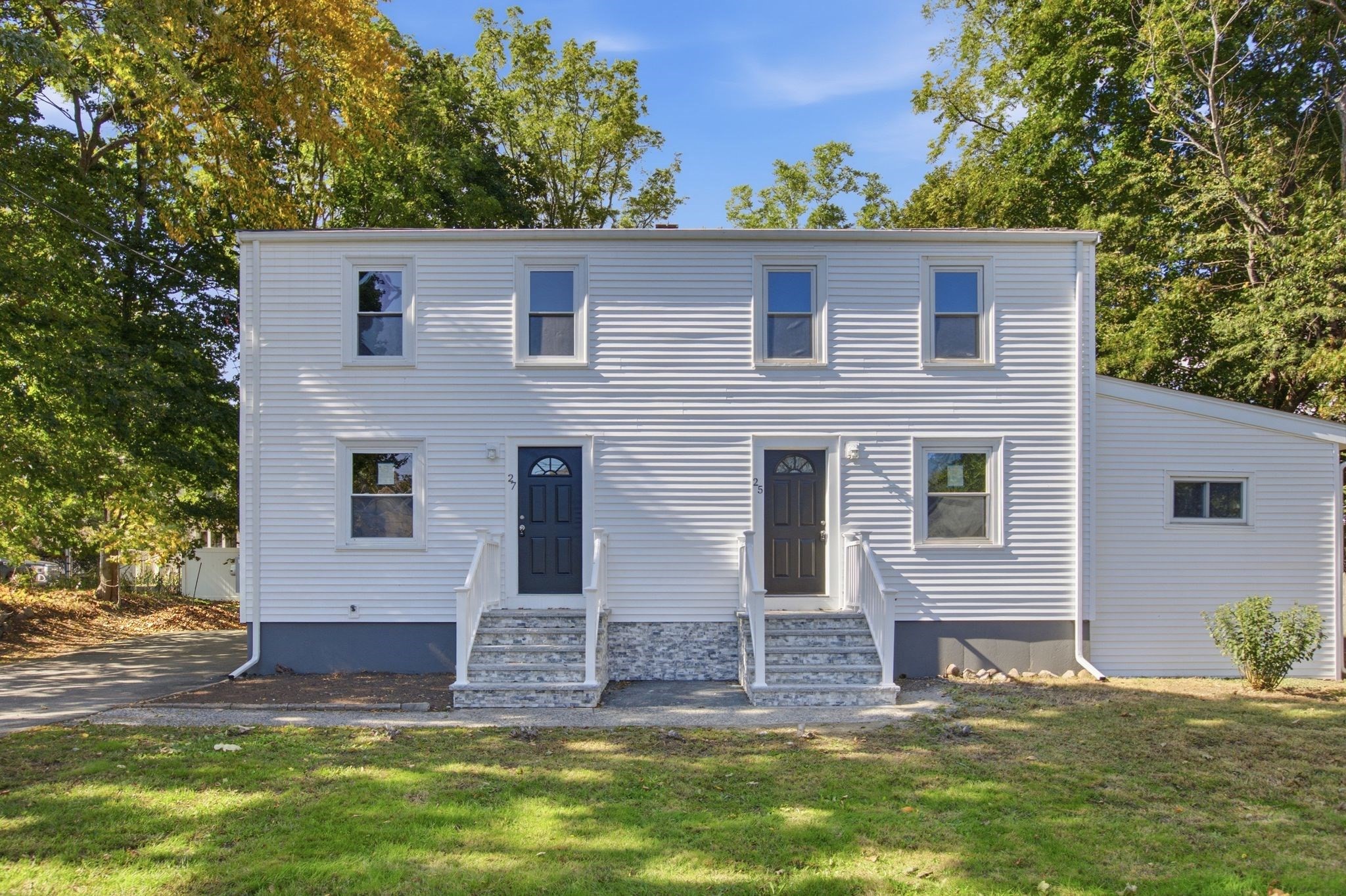 25 Lynn St # B Property Photo 2