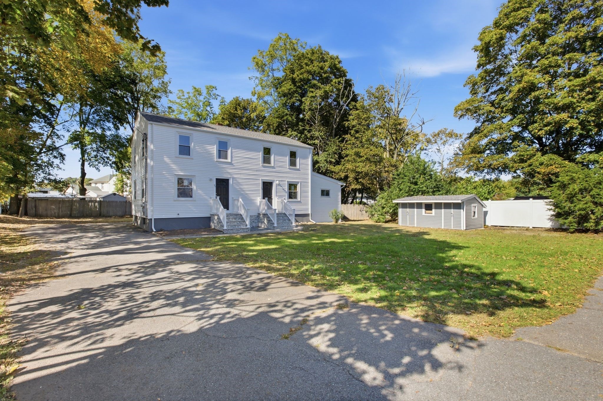 25 Lynn St # B Property Photo 3