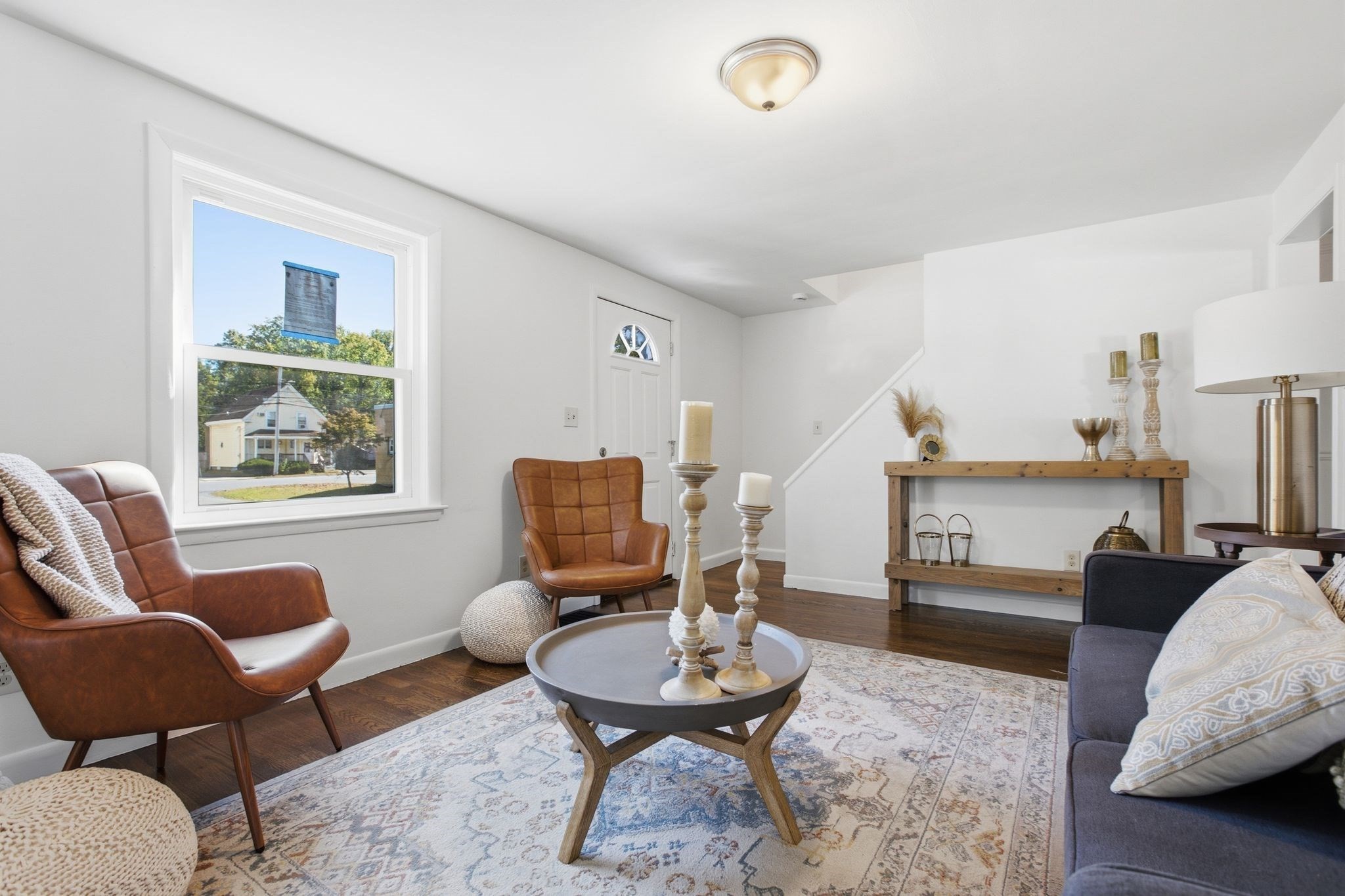 25 Lynn St # B Property Photo 8