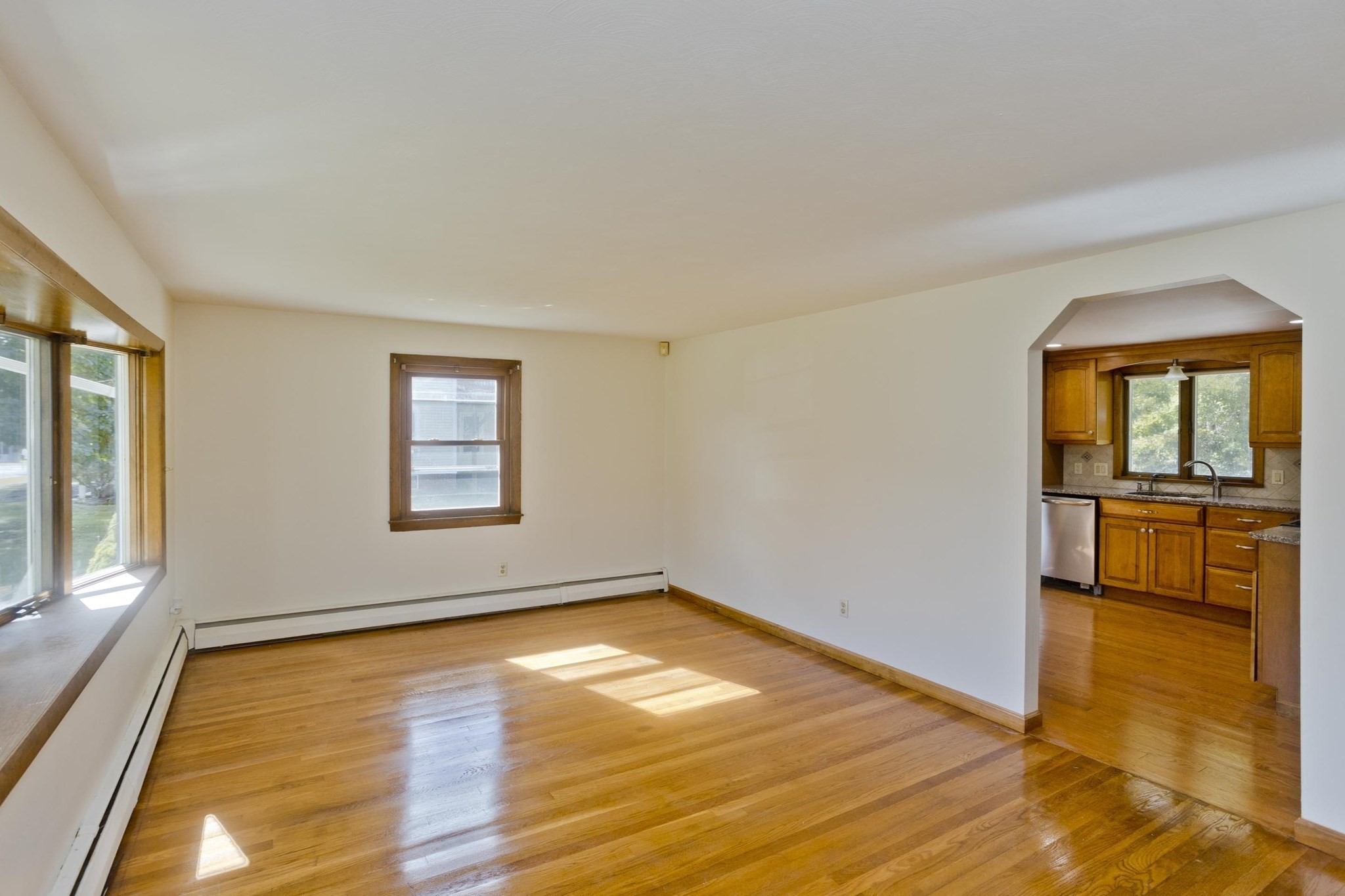 10 Taylor St Property Photo 7
