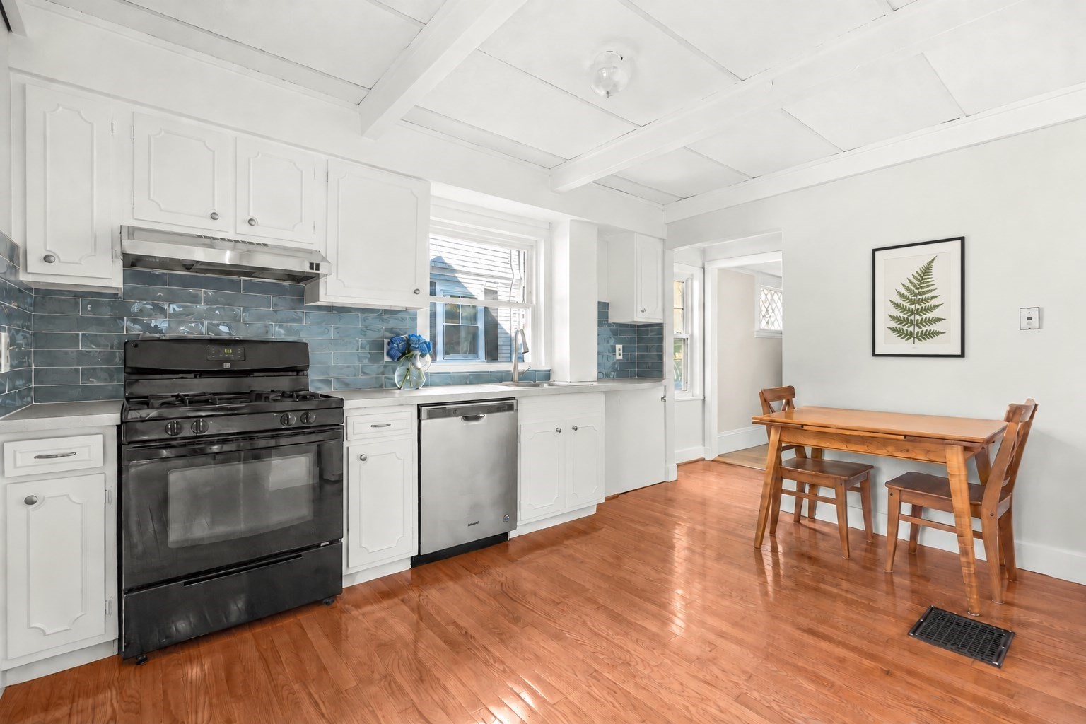 15 Lloyd Street Property Photo 16