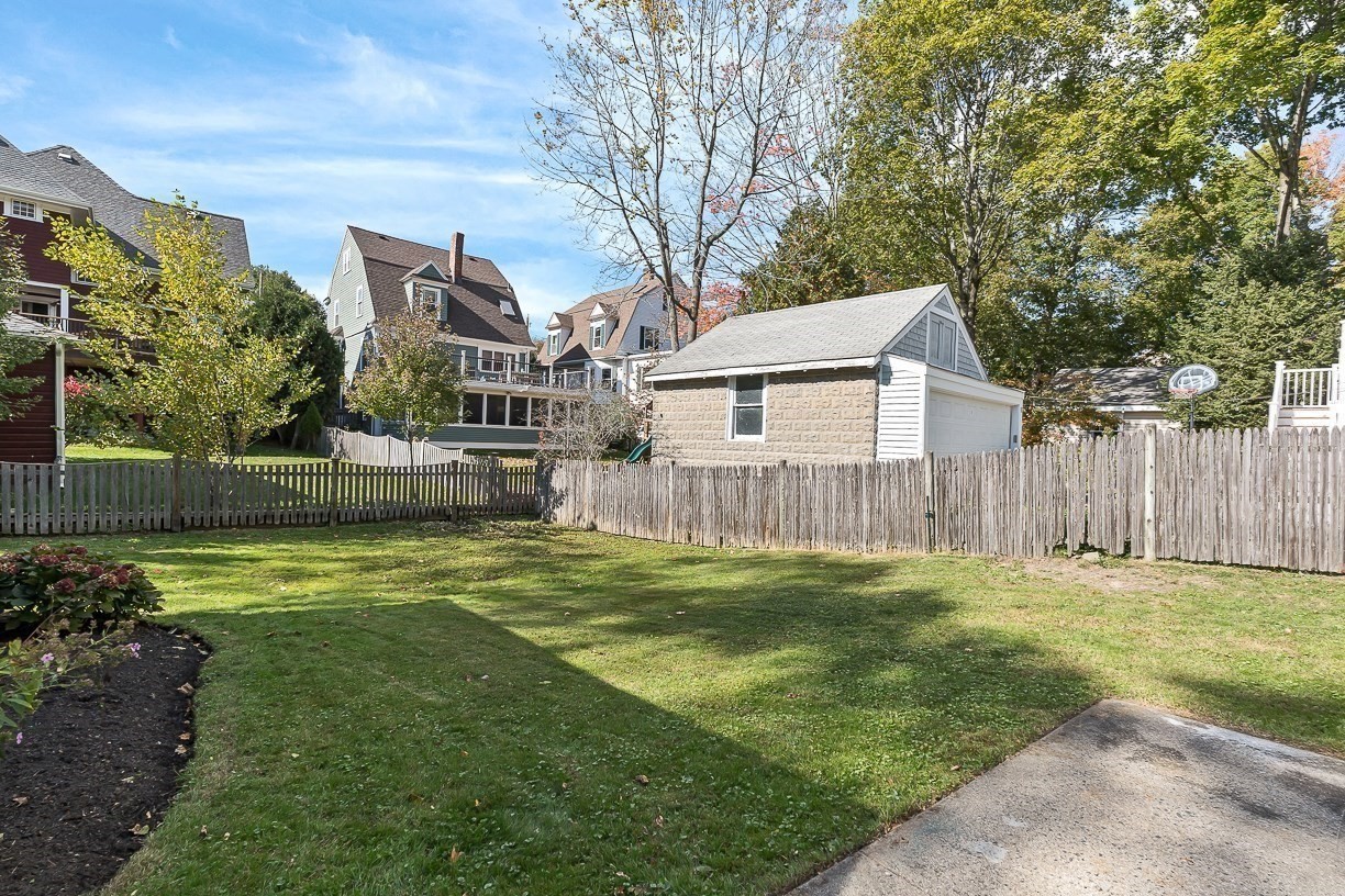 15 Lloyd Street Property Photo 34