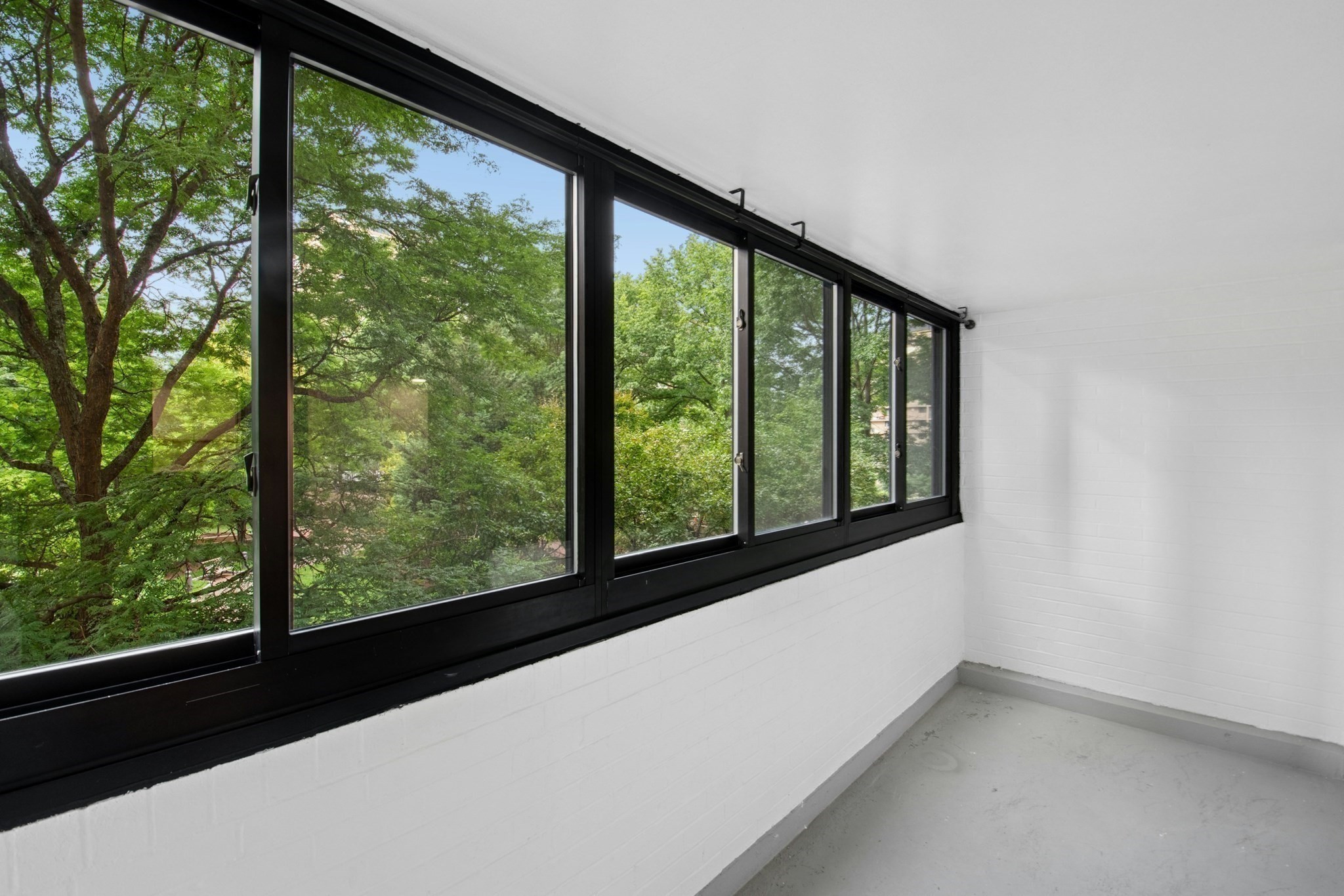9 Hawthorne Pl # 2c Property Photo 3