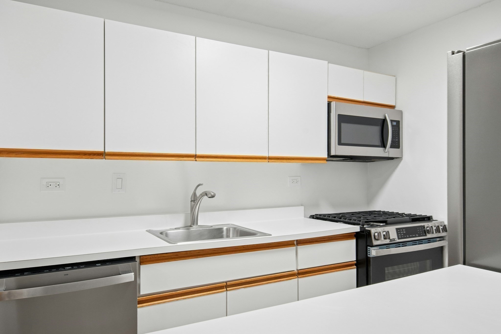 9 Hawthorne Pl # 2c Property Photo 15