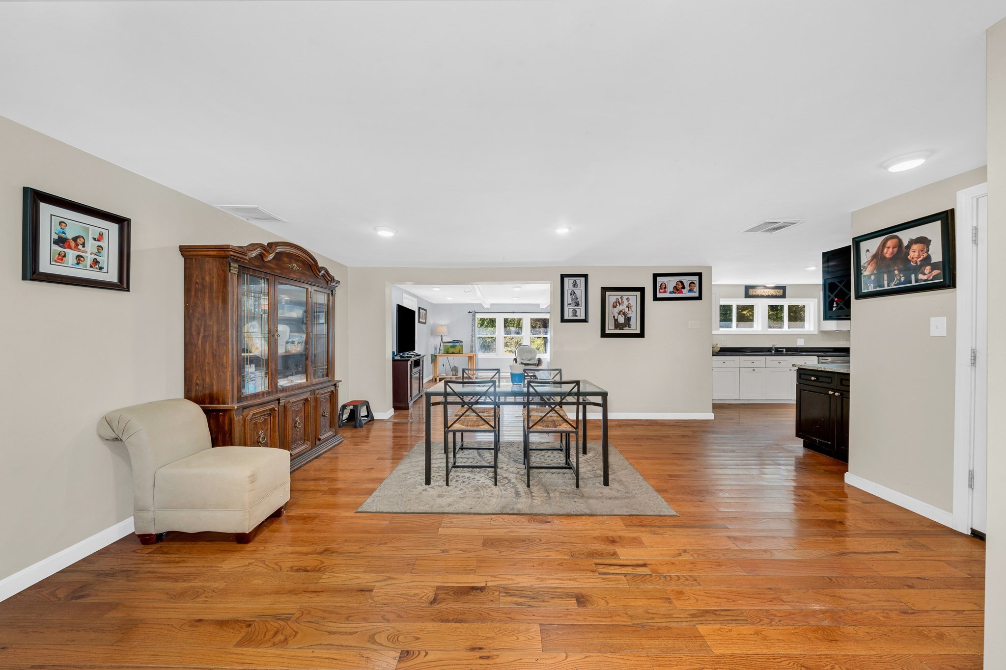 70 River Rd Property Photo 6