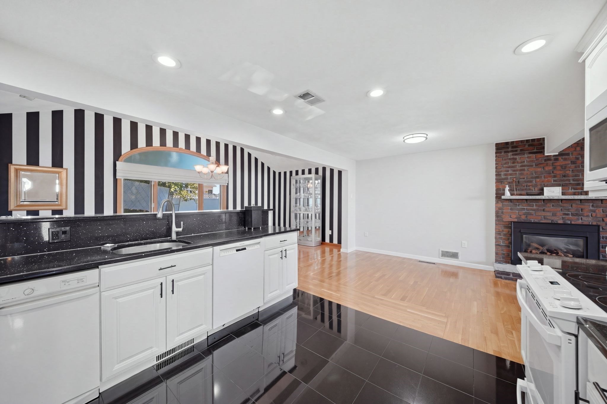 30 Mammola Way Property Photo 13