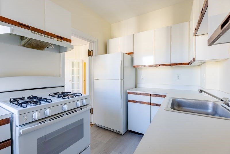 1263 Commonwealth Ave # 4 Property Photo 1