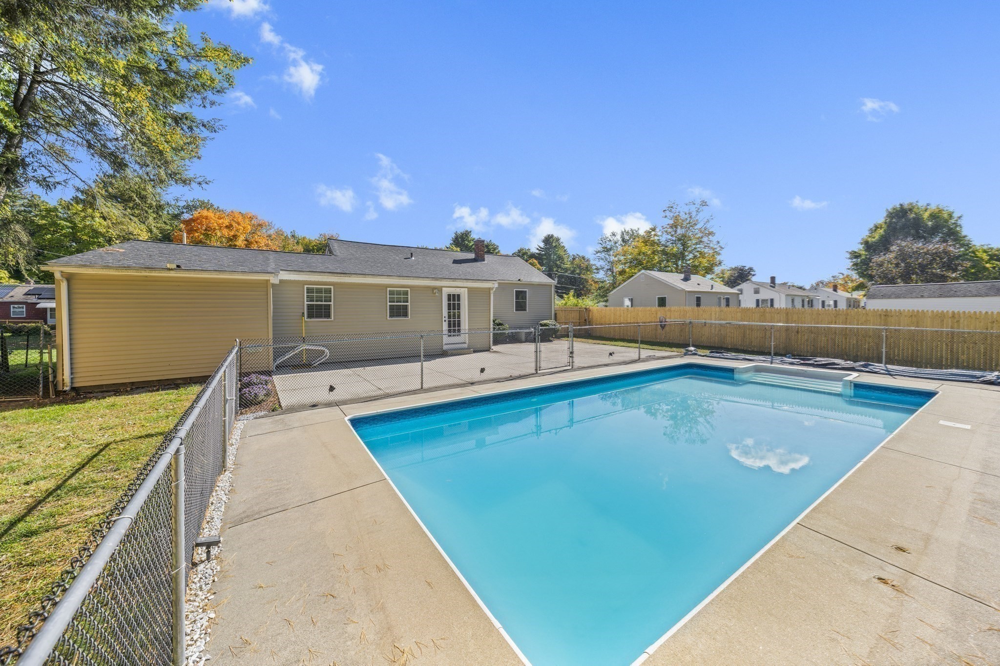 42 Holland Dr Property Photo 32