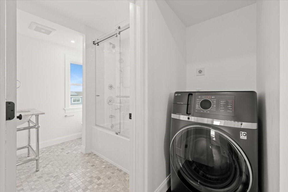 153 Edgewater Drive Property Photo 28