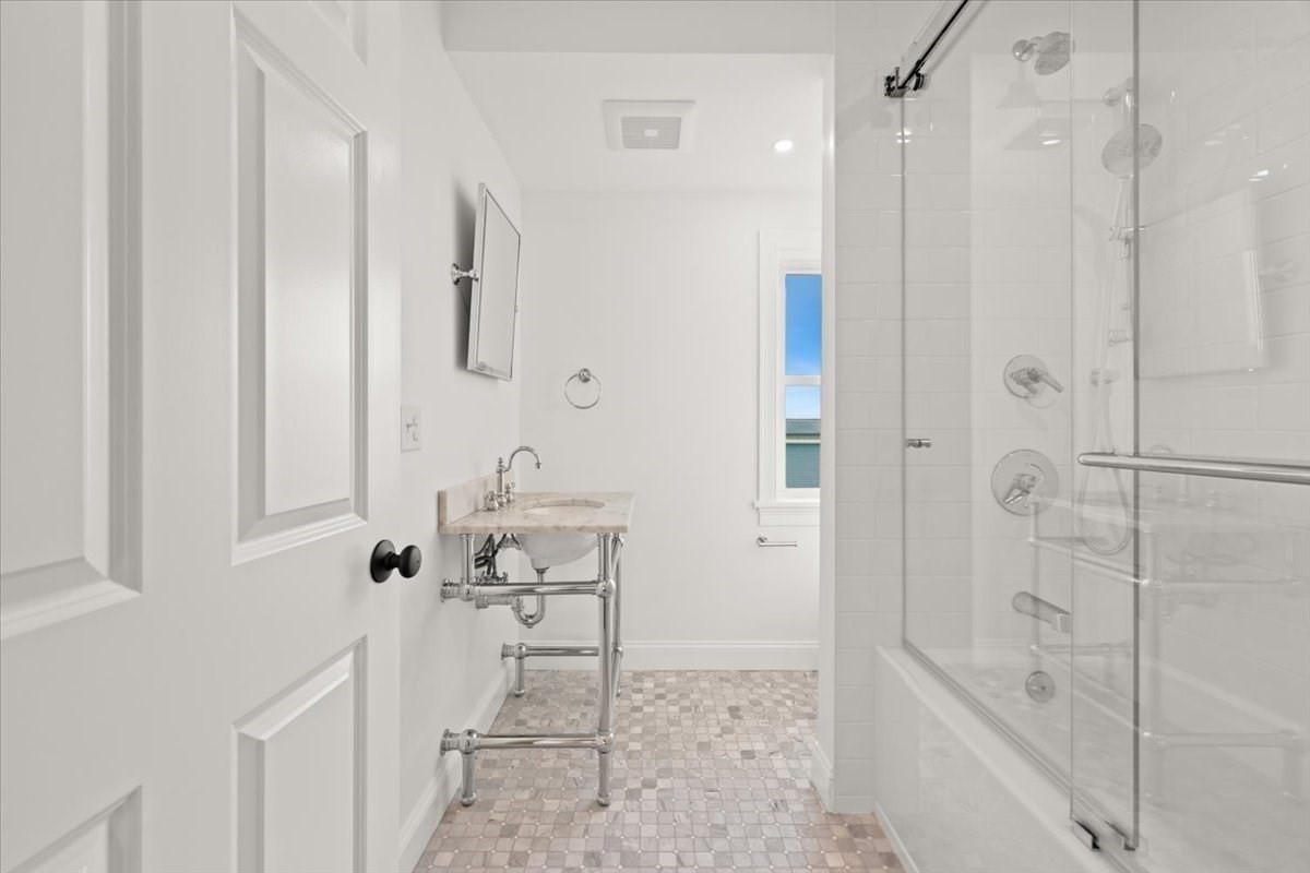 153 Edgewater Drive Property Photo 29
