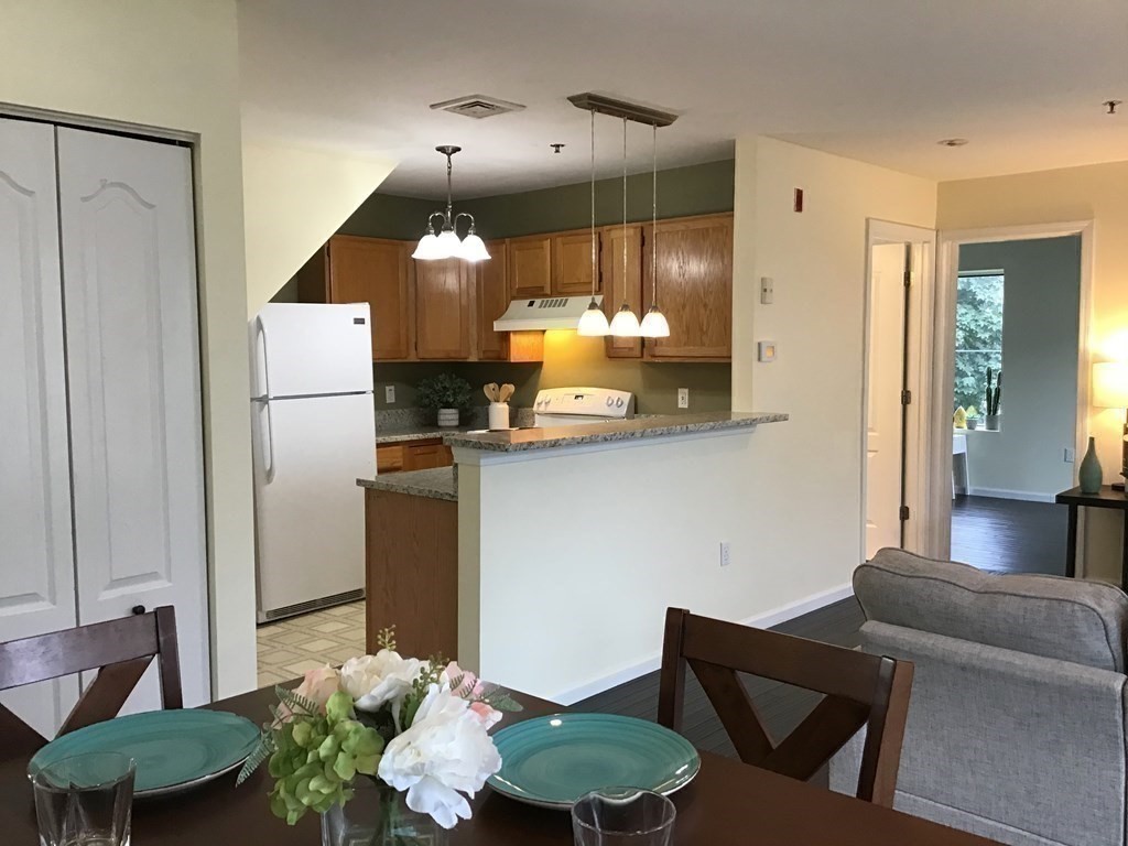 200 Falls Blvd # H303 Property Photo 4