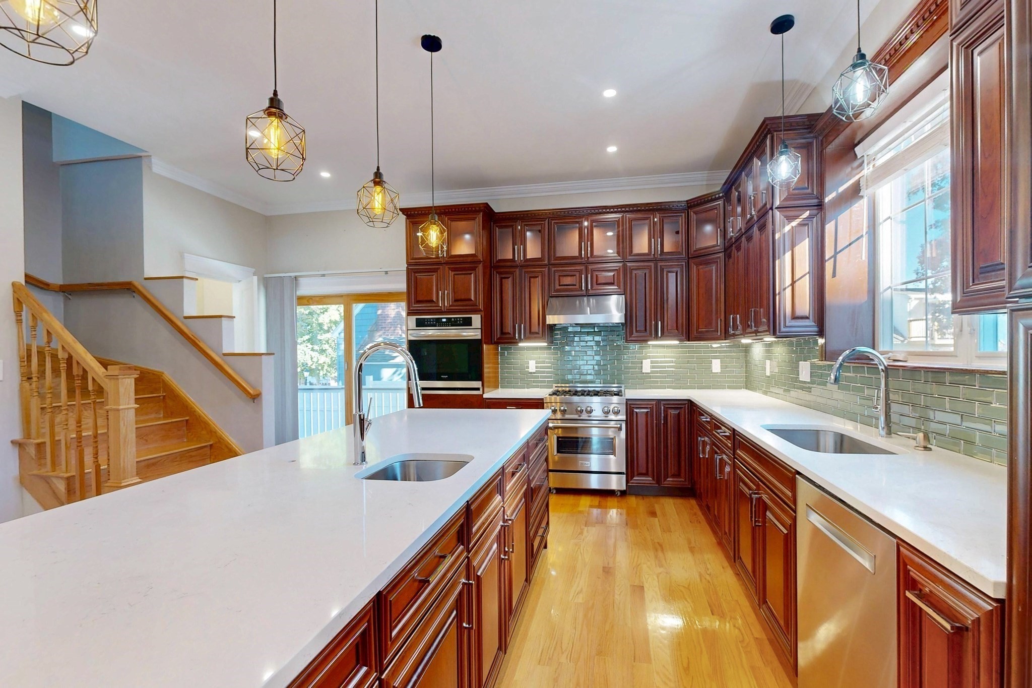 169 Sumner Street Property Photo 3