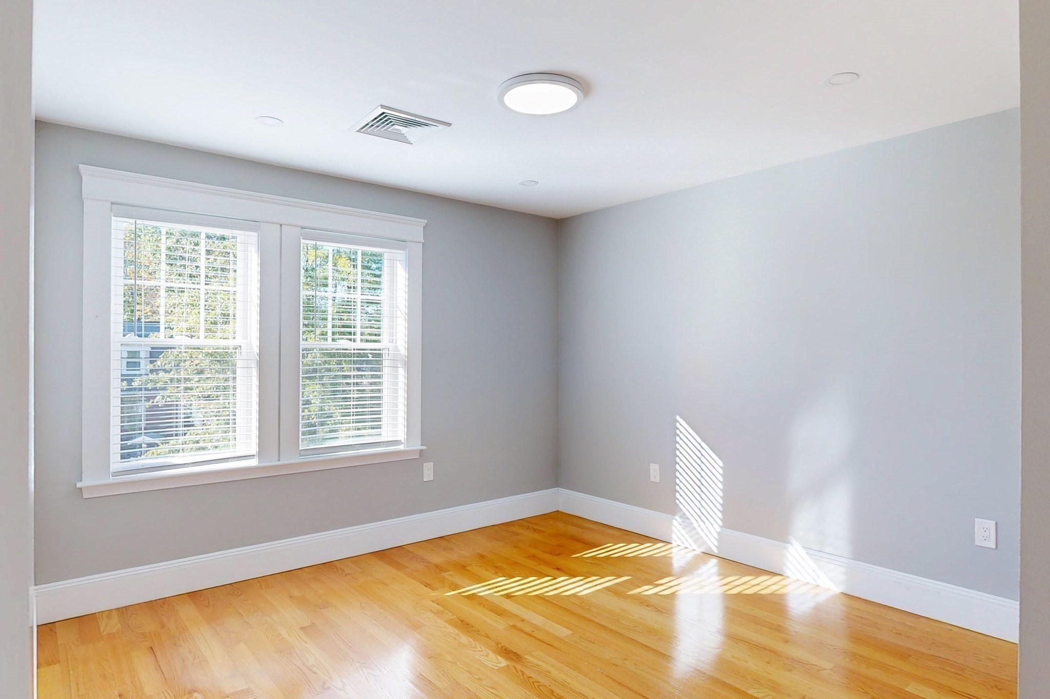 169 Sumner Street Property Photo 27