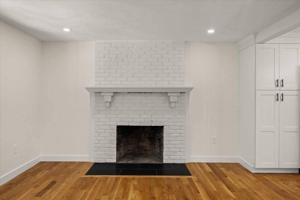 258 Poquanticut Ave Property Photo 22