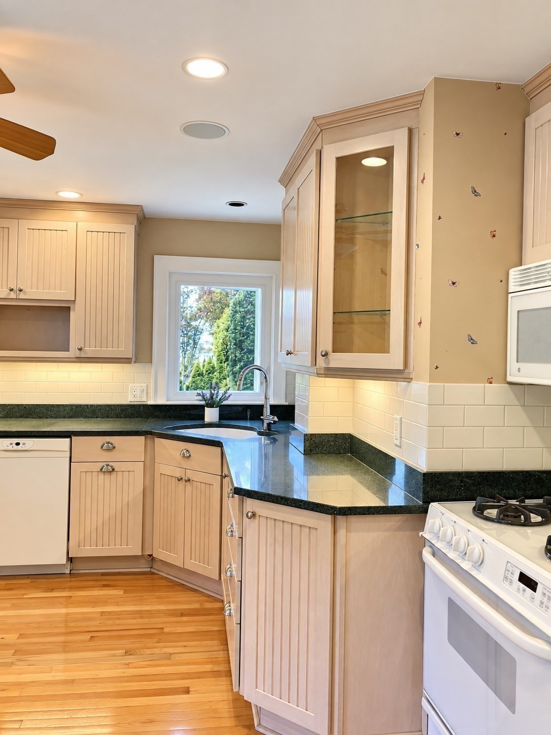 15 Grant Street # 1 Property Photo 10