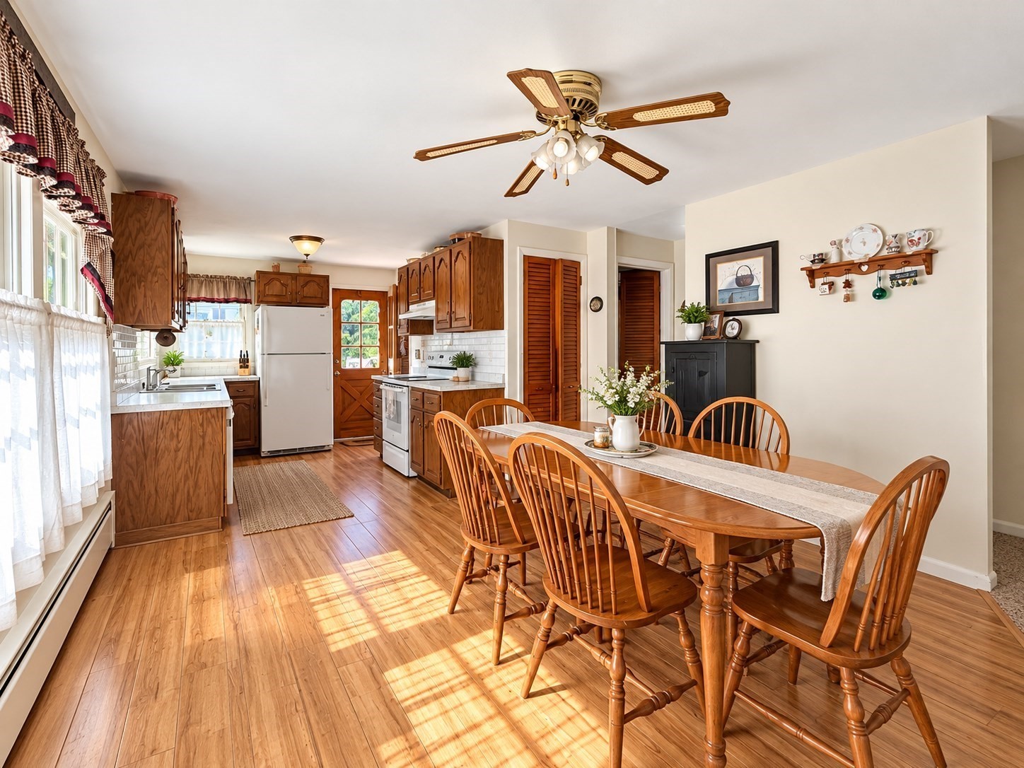 22 Loring St Property Photo 11