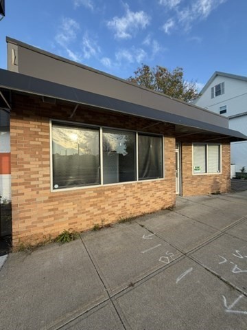 1998 Acushnet Avenue # A Property Photo 1