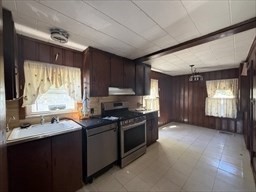 3 Somerville Ave Property Photo 6