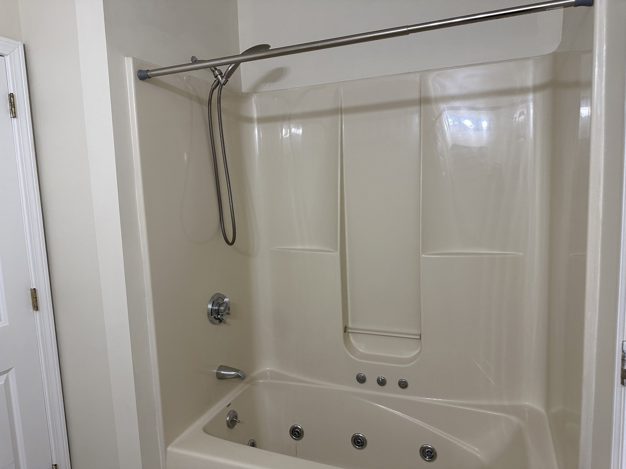 48 North Street # 6 Property Photo 8