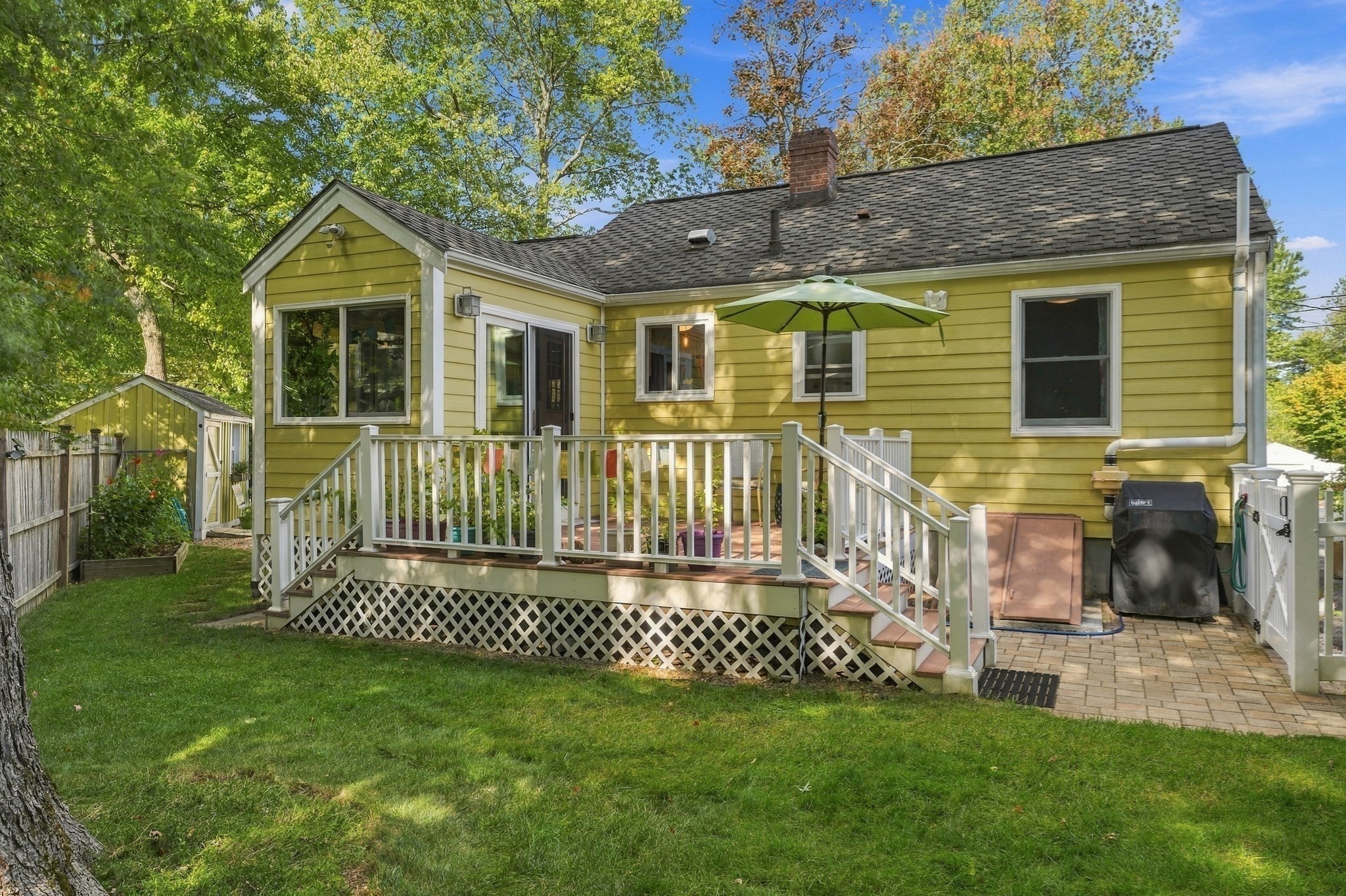 54 Joclyn Ave Property Photo 17