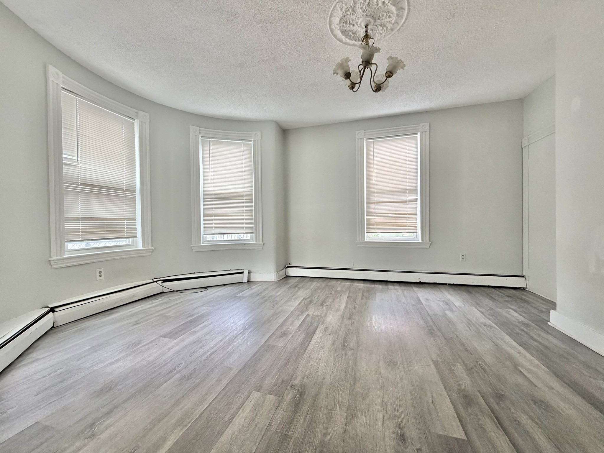 8-10 Oakland St # 1 Property Photo 1