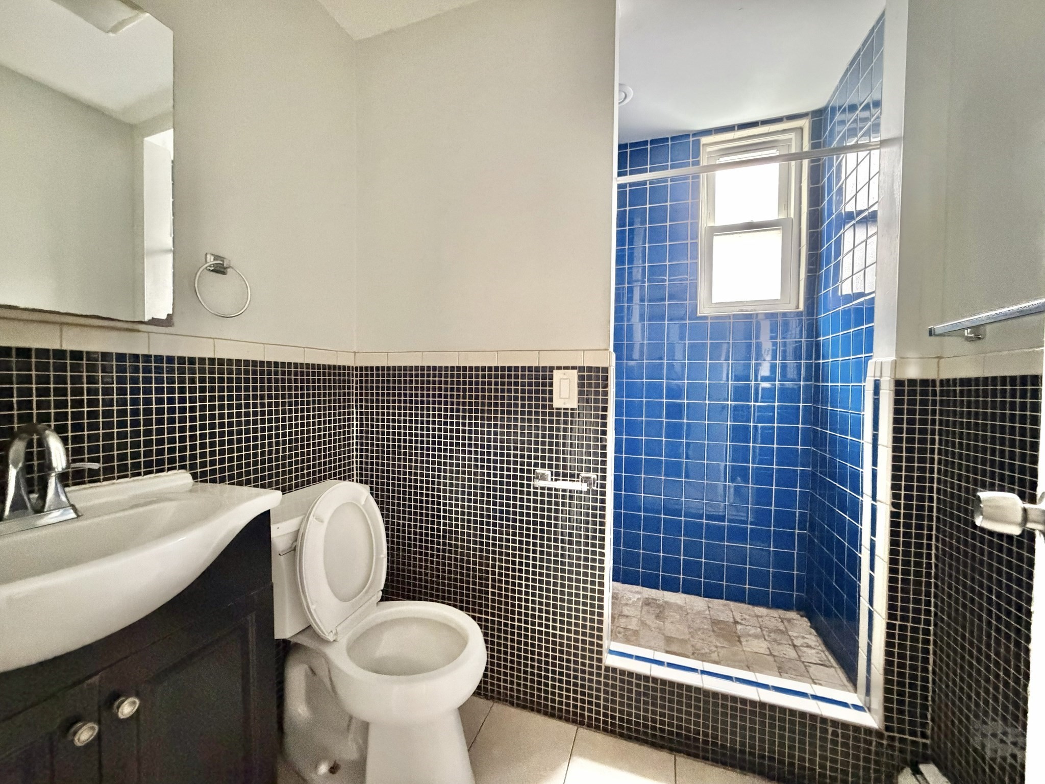 8-10 Oakland St # 1 Property Photo 5