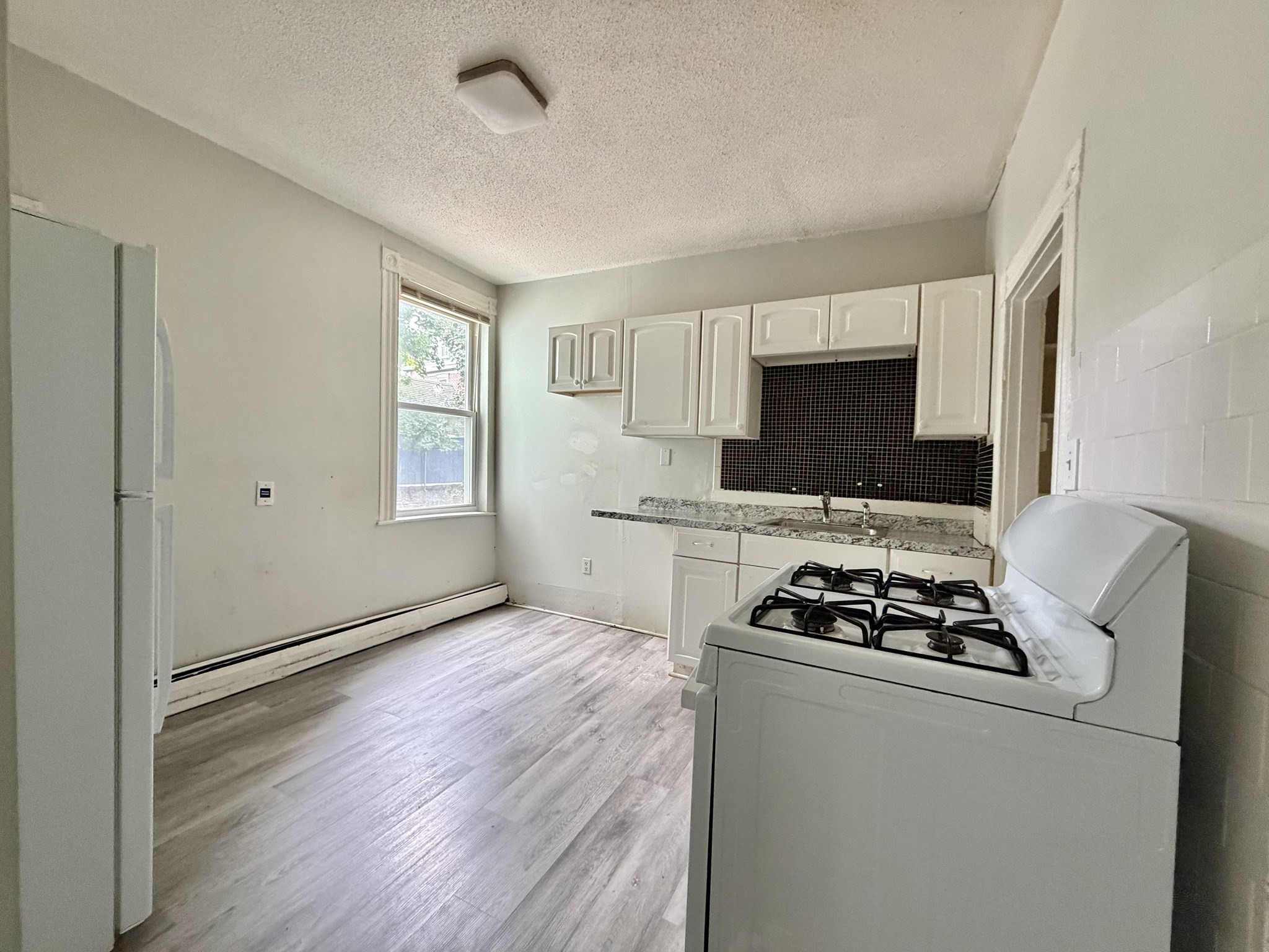 8-10 Oakland St # 1 Property Photo 11
