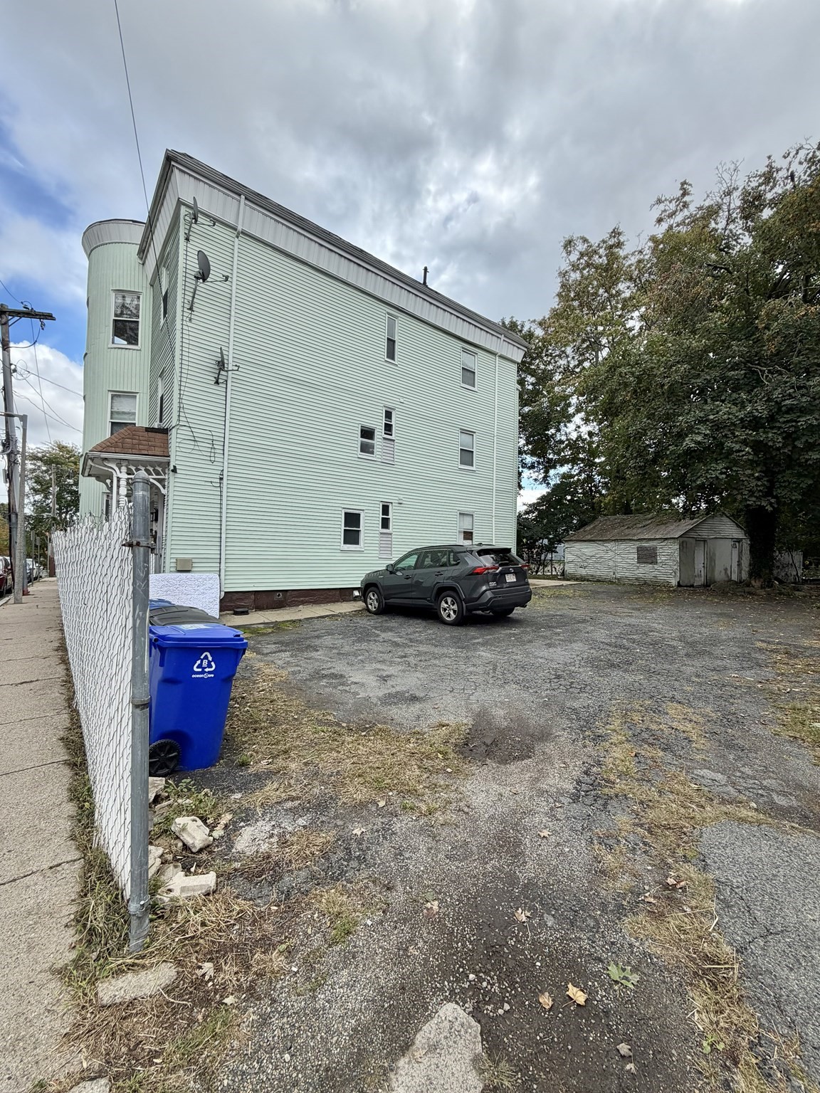 8-10 Oakland St # 1 Property Photo 14